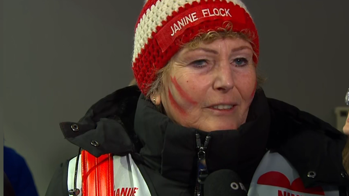 Mama Angela Flock ist nach der Goldfahrt ihrer Tochter den Tränen nahe. 