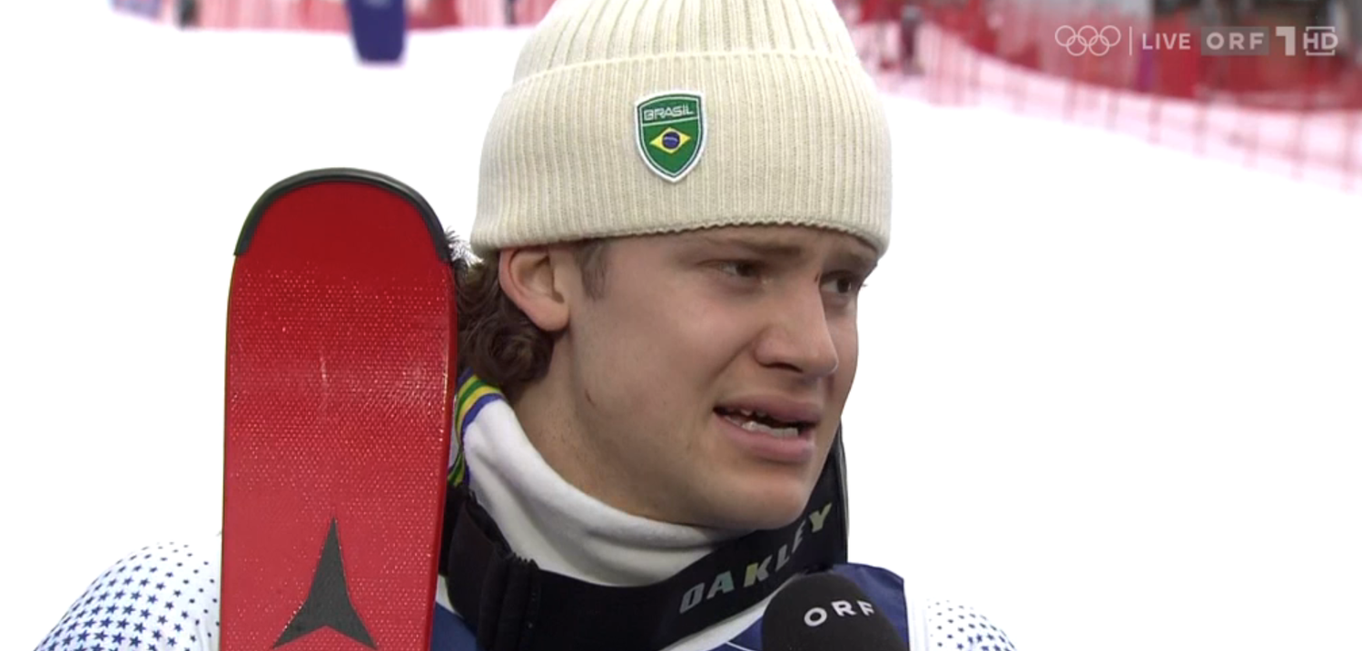 Lucas pinheiro Braathen weint vor Glück.