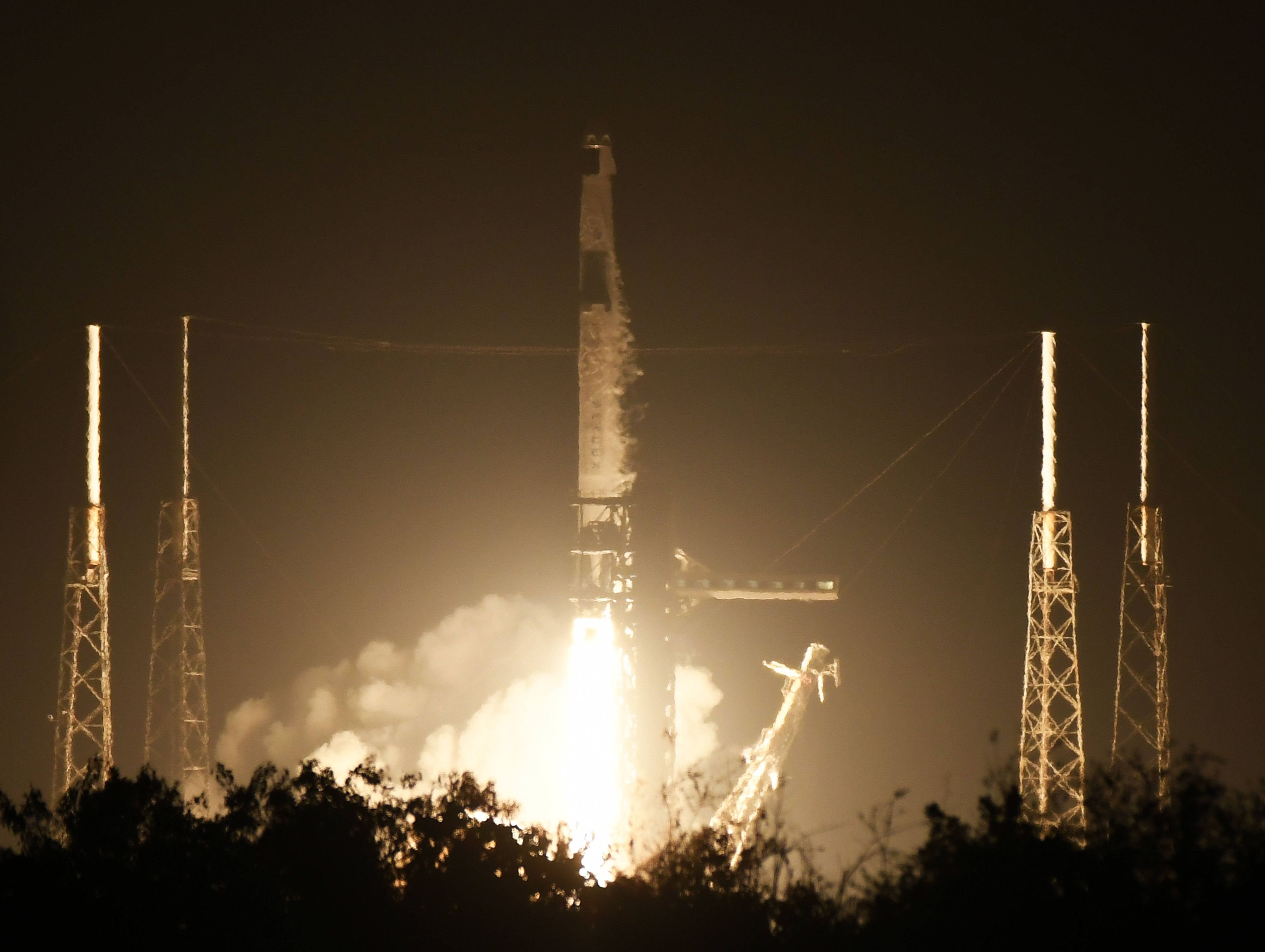 Heute.at - Hier macht sich ein Plüschhase auf den Weg ins Weltall