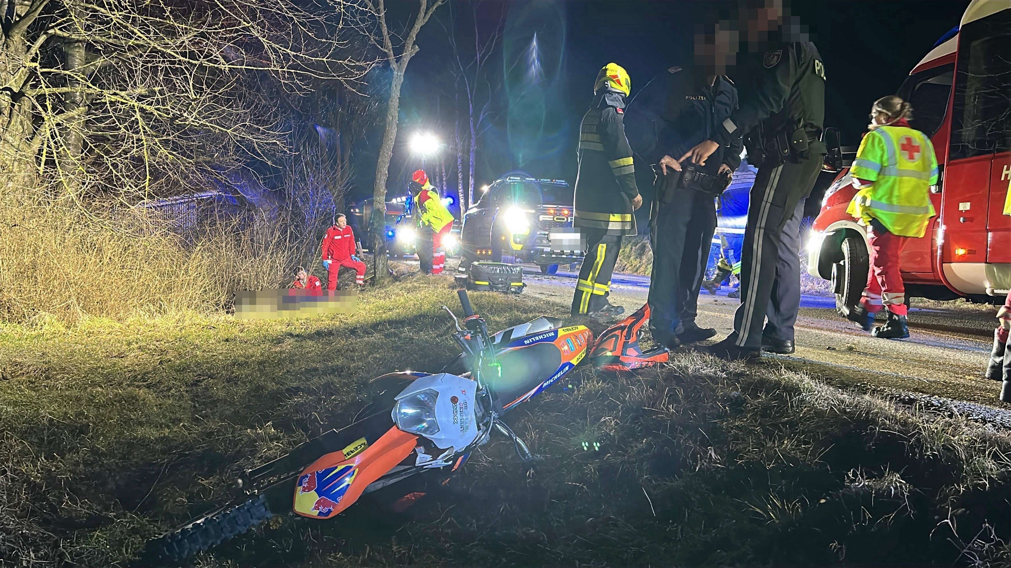 Der Lenker wurde bei dem Motorradunfall schwer verletzt.
