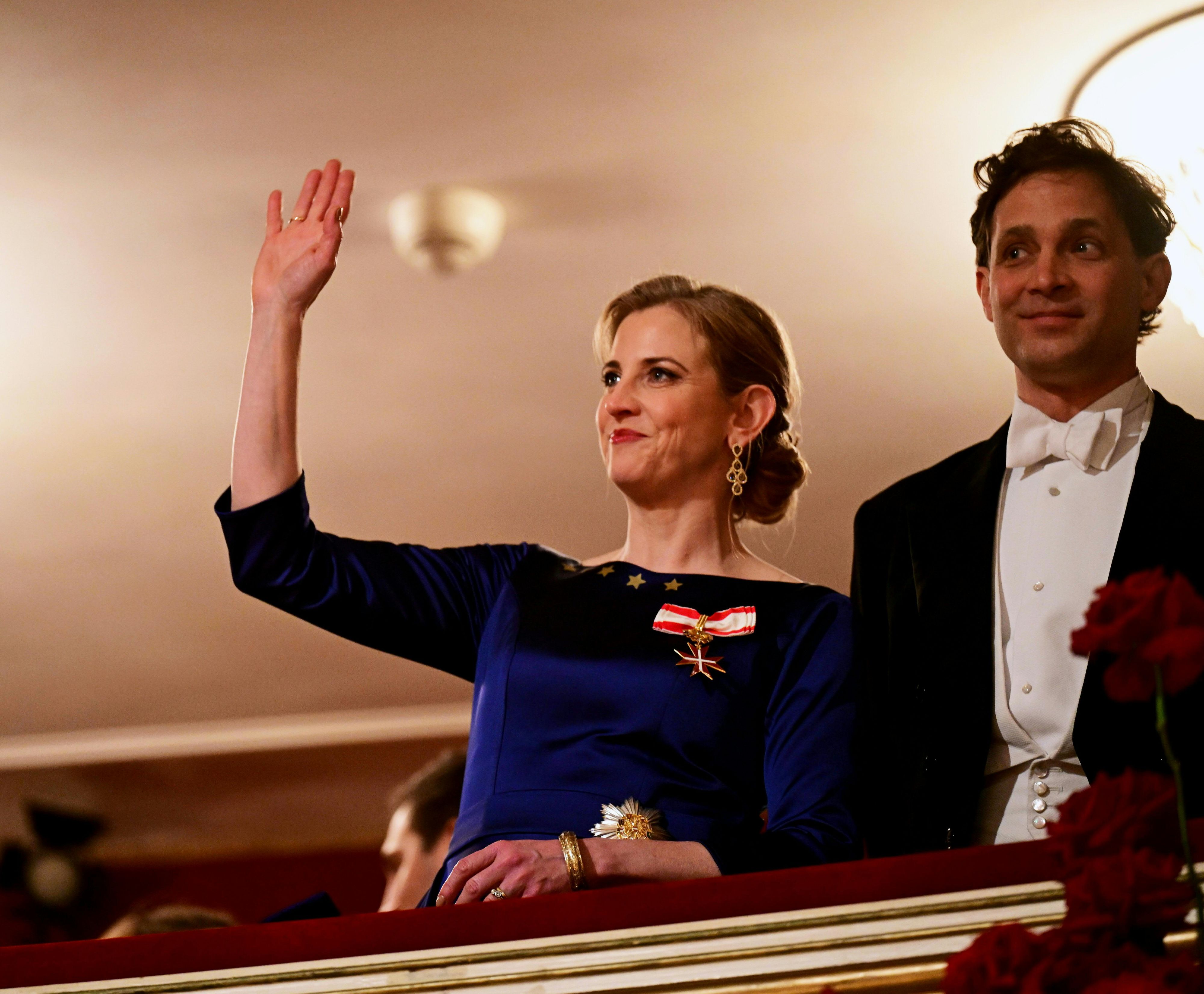 Die Loge von Außenministerin Beate Meinl-Reisinger sorgt für politischen Zündstoff. 