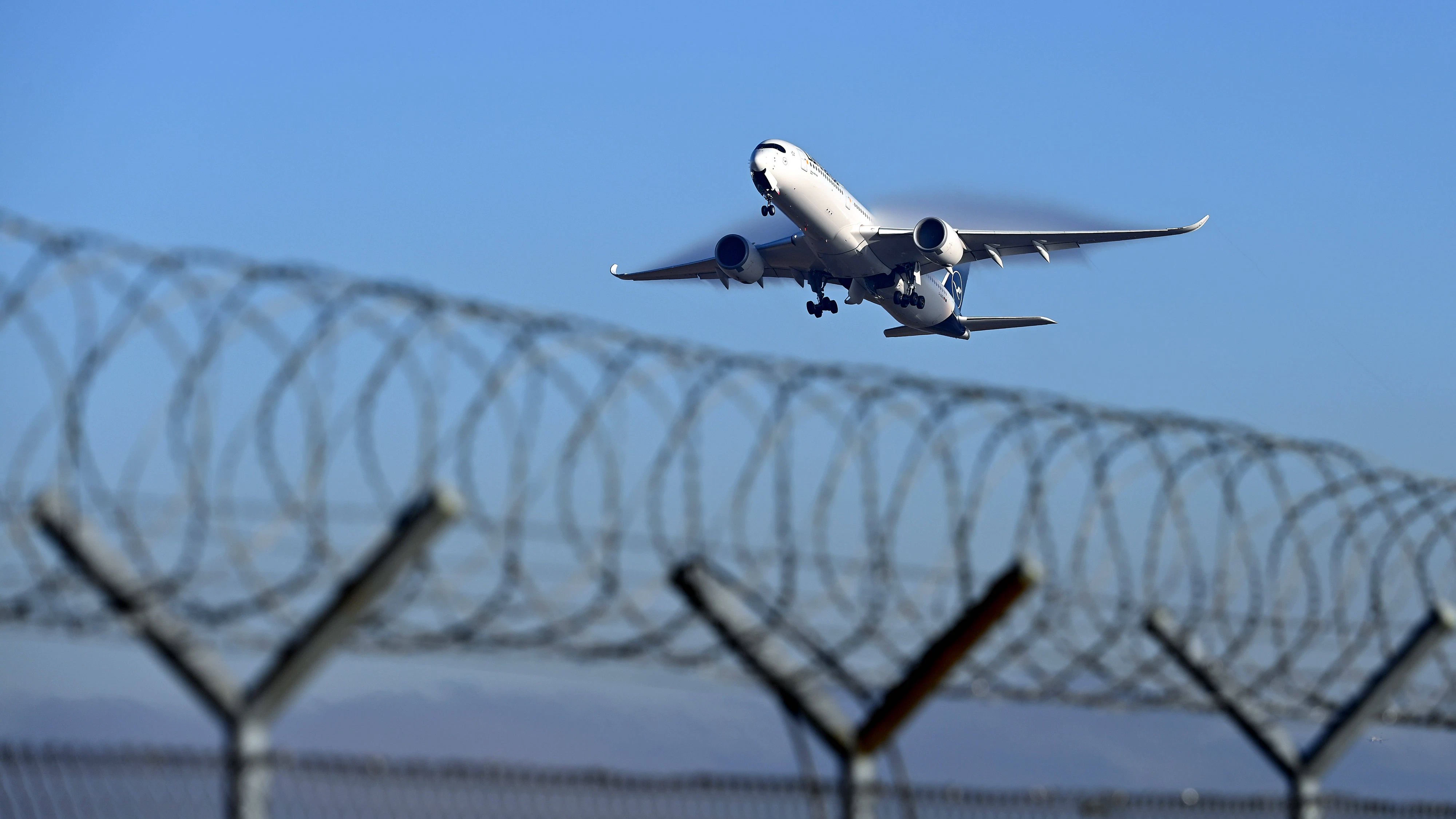 Heute.at - Abschiebung von Familie schon zweites Mal gescheitert