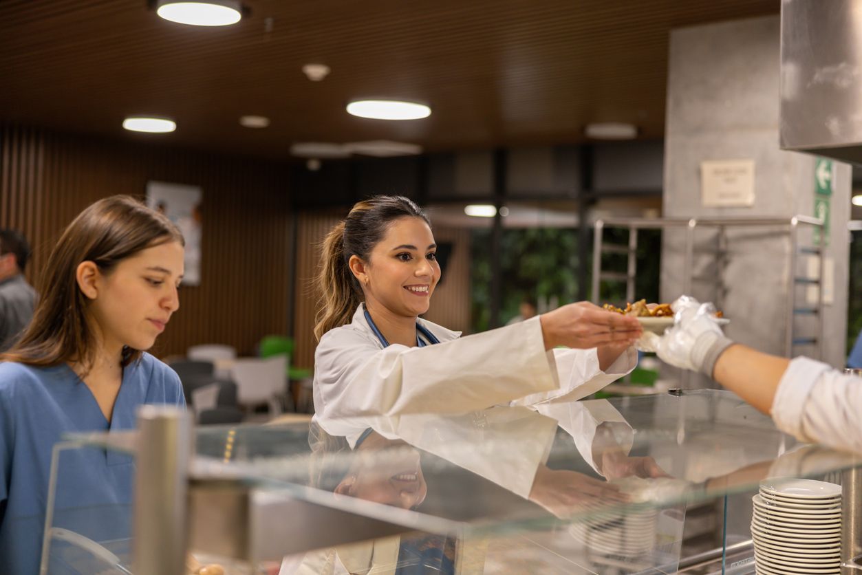 Beim Mittagessen für Pflegeschüler wird gespart.