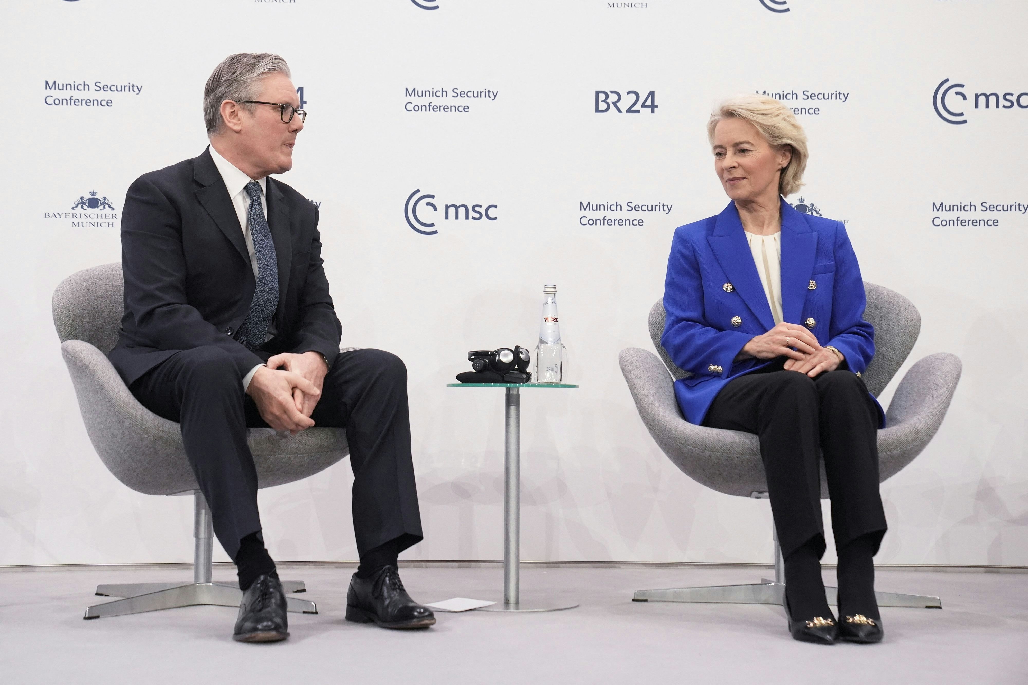 Der britische Premier Sir Keir Starmer nannte die USA "eine unverzichtbare Macht", sprach dann aber von einem "Bruch"