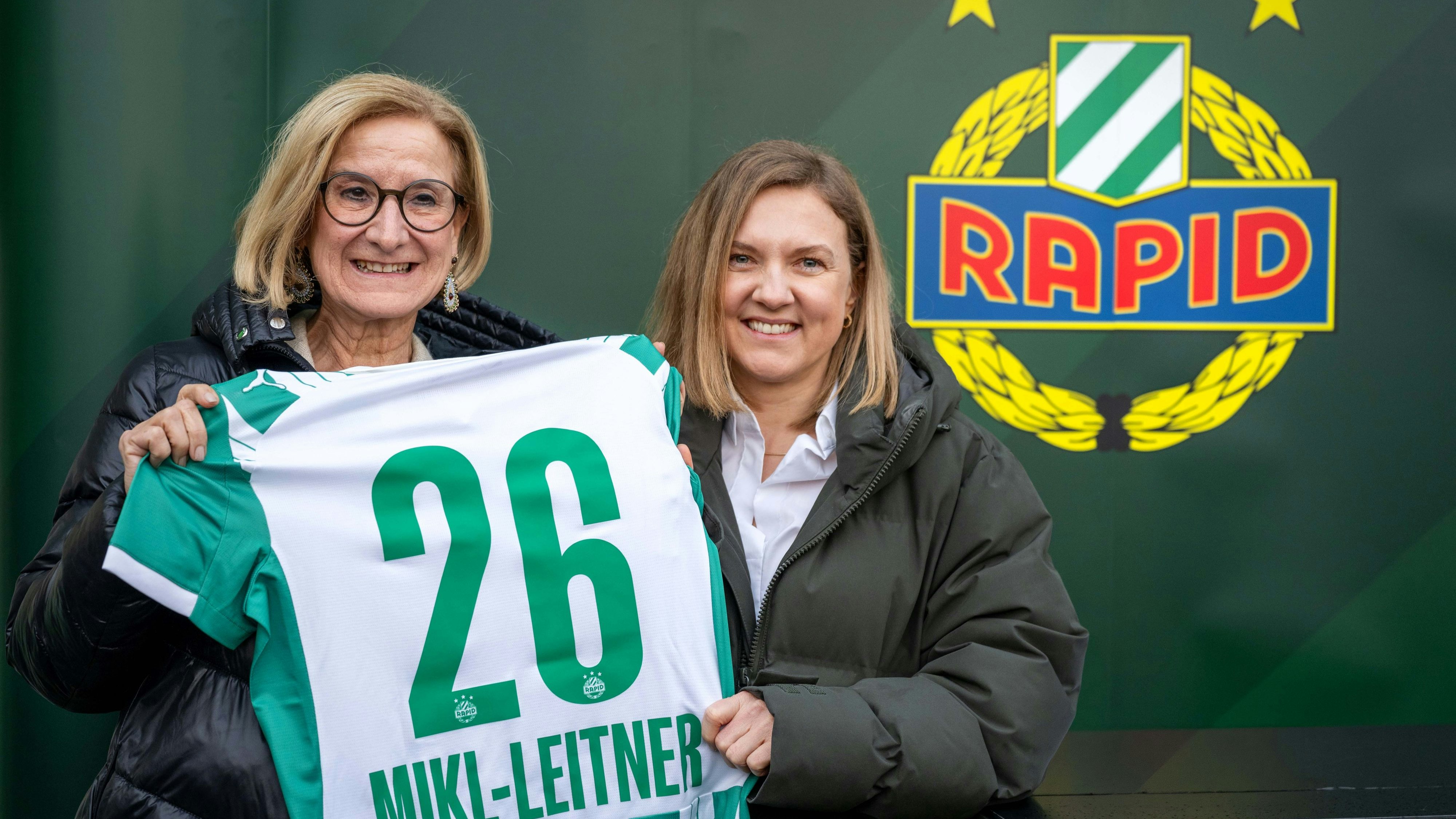 Heute.at - Ansturm auf neuen Rapid-Fanshop in St. Pölten