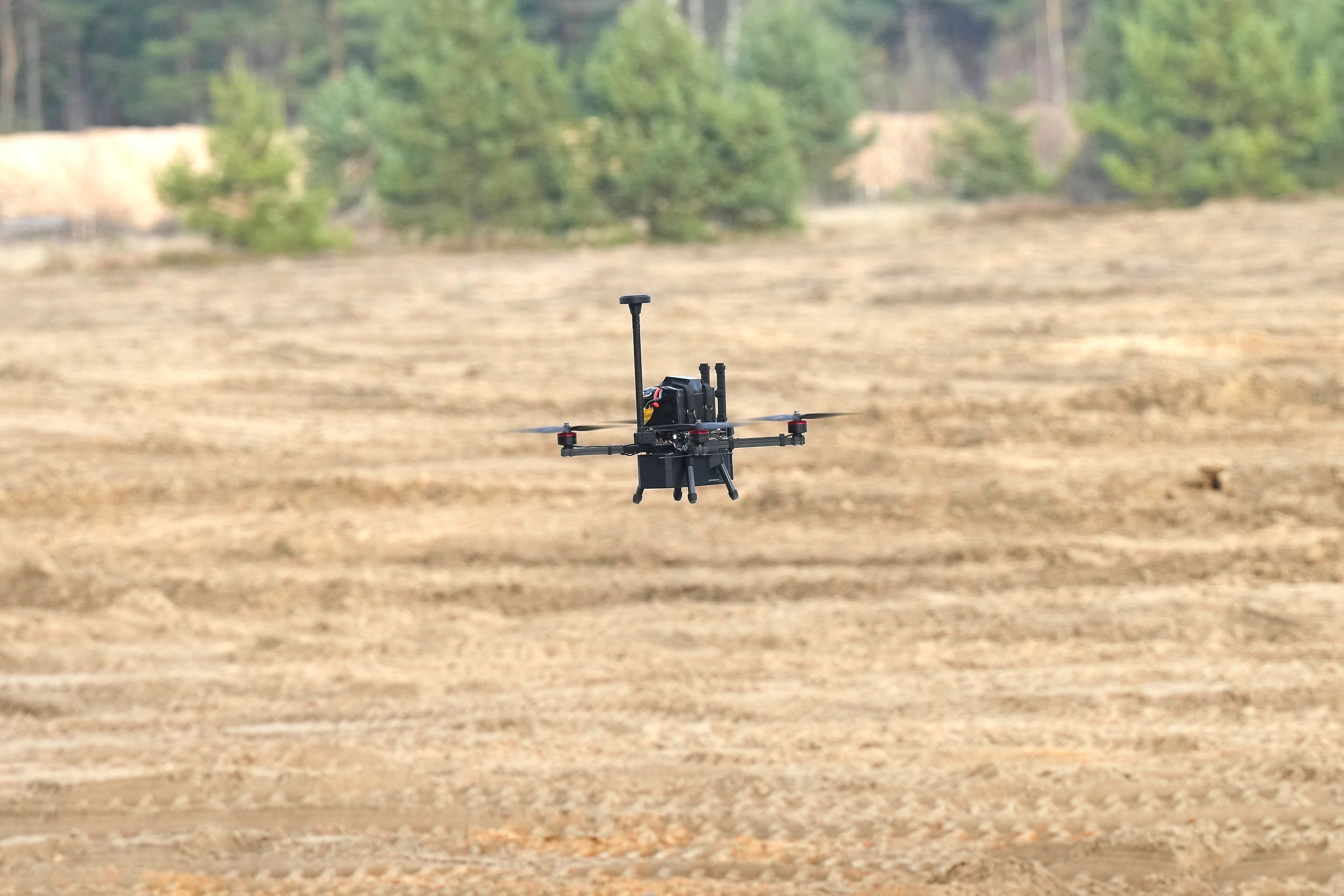 Im Rahmen einer NATO-Übung konnte ein kleines Team von Drohnen-Piloten gleich zwei Bataillone kampfunfähig machen. Symbolbild.
