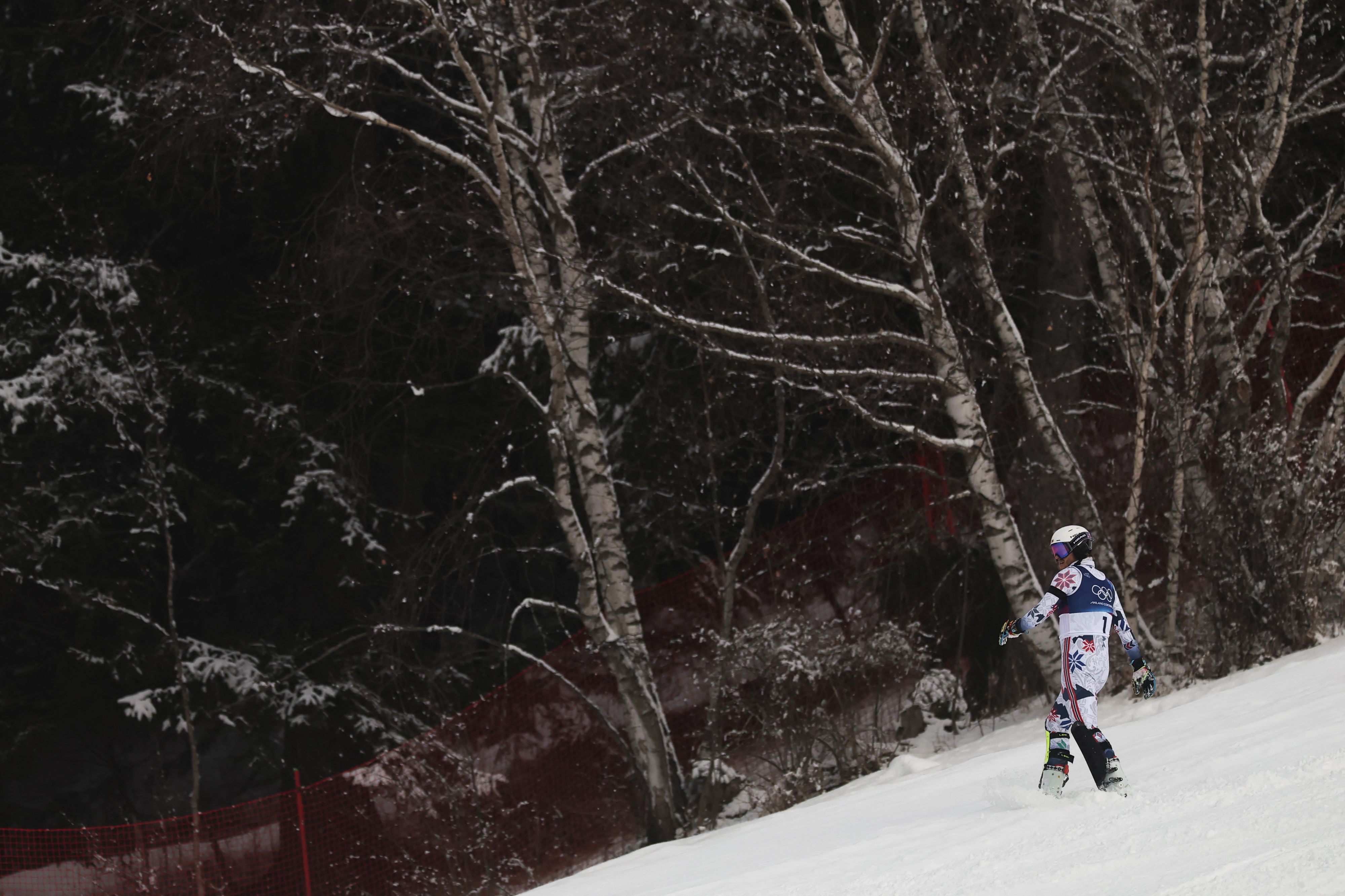 Atle Lie McGrath stapfte an den Waldrand.