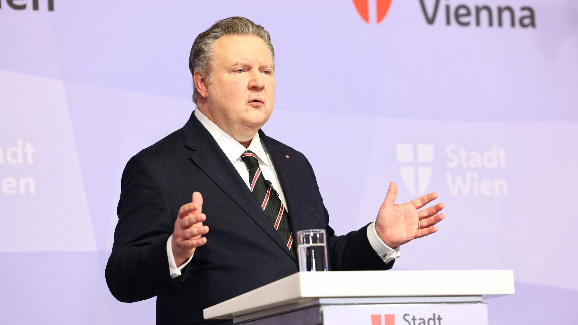 Heute.at - System Ludwig – FPÖ legt gegen Bürgermeister nach