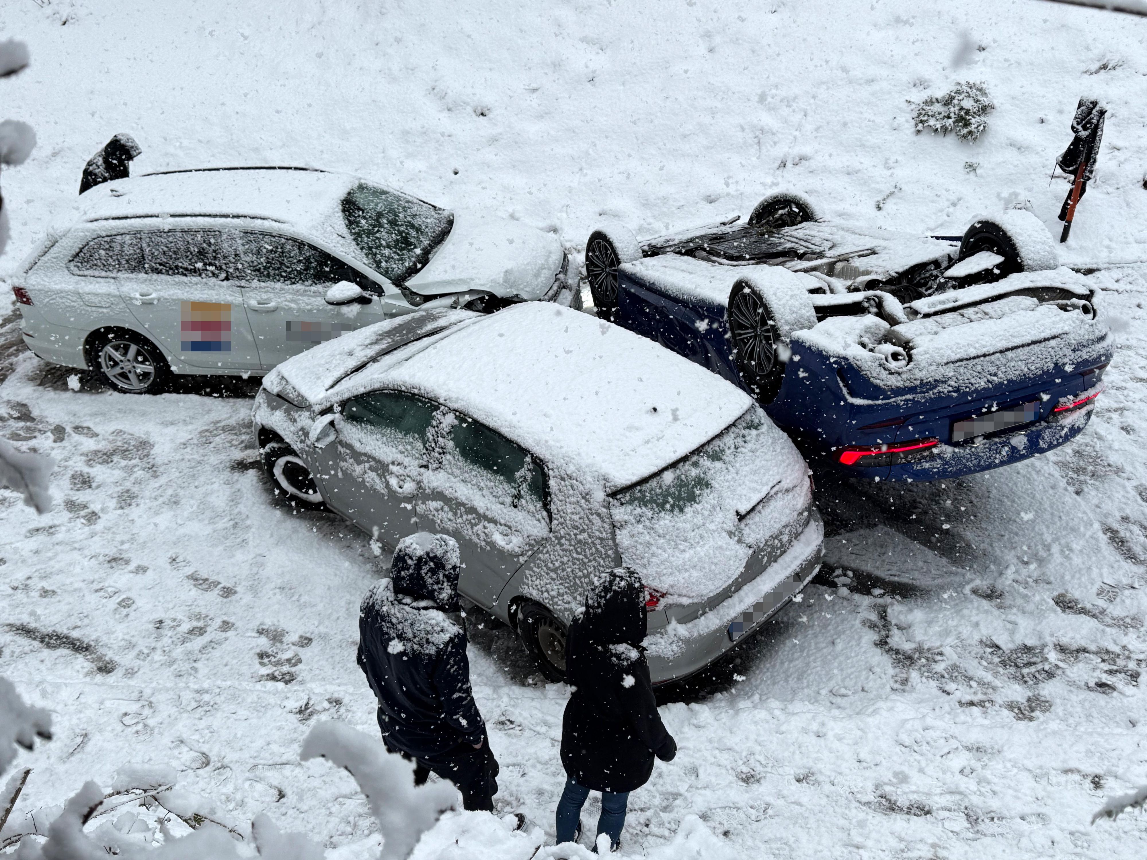 Die winterlichen Verhältnisse wurden mehreren Lenkern zum Verhängnis.