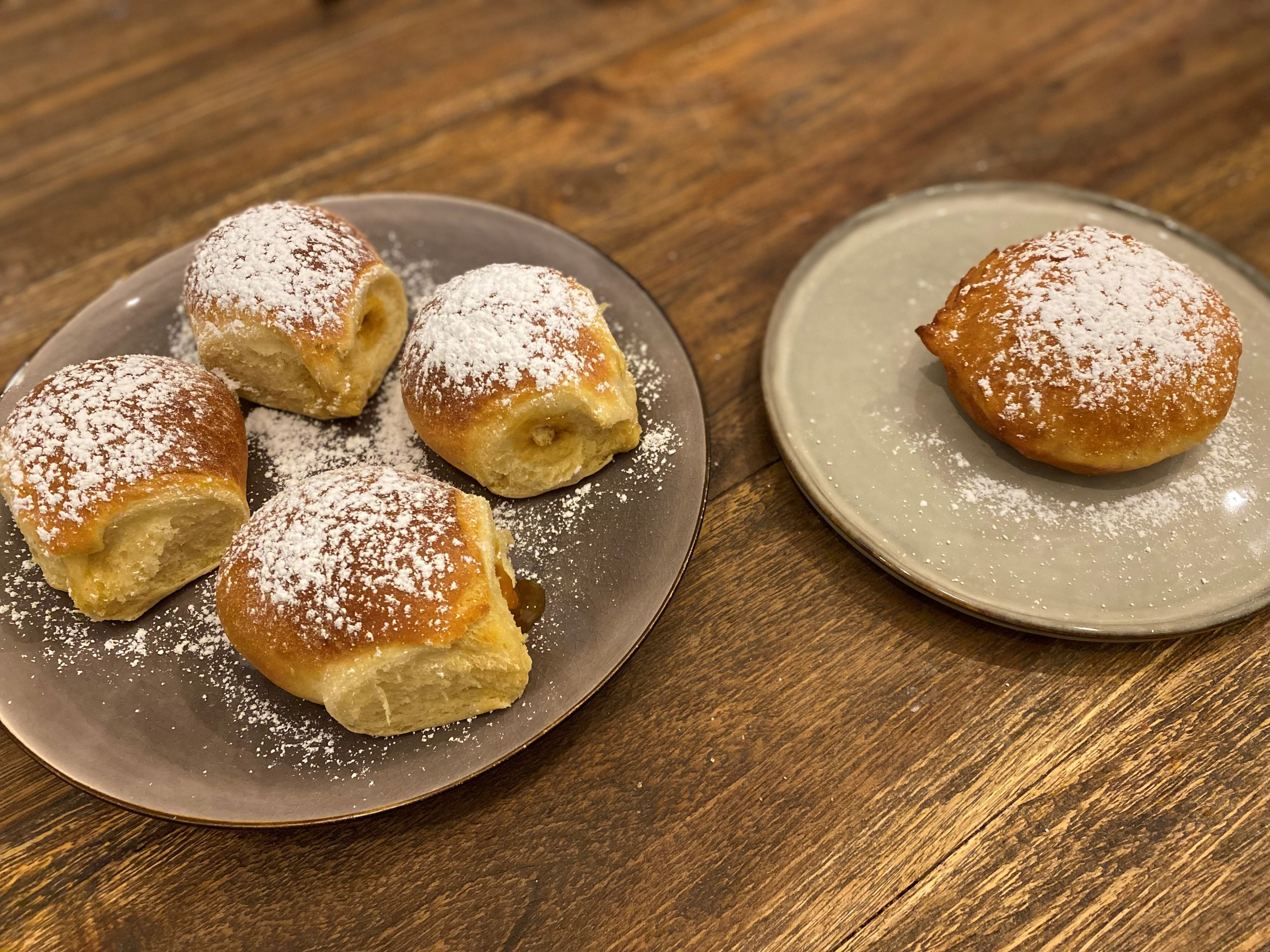 Krapfen aus dem Airfryer treten im <em>