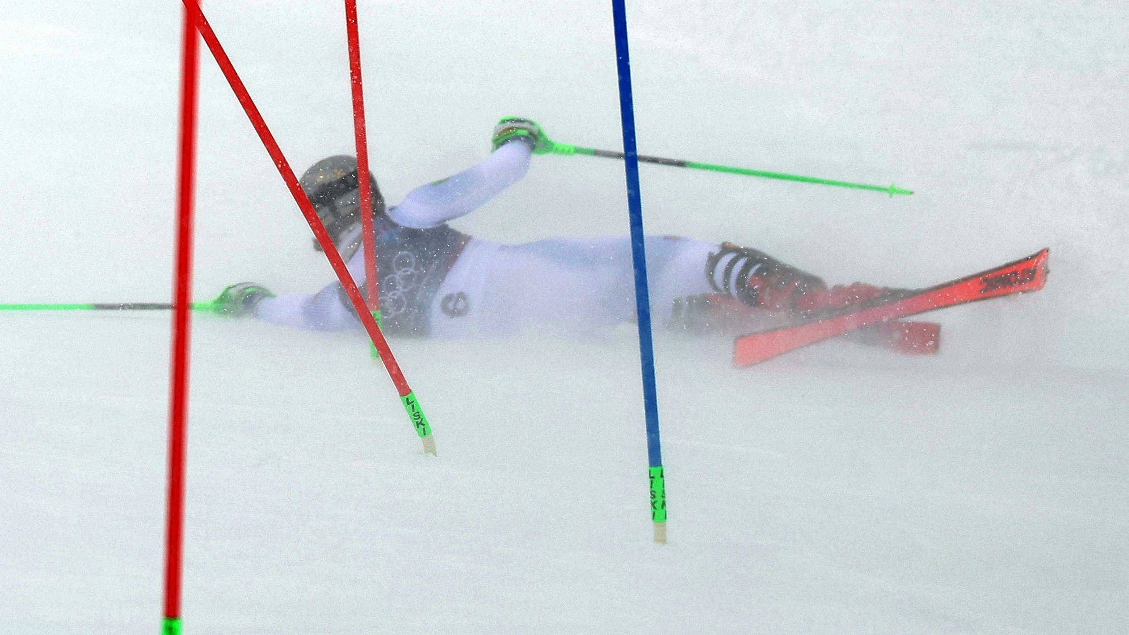 Heute.at - Feller out! Gstrein im Schnee-Chaos auf Medaillenkurs