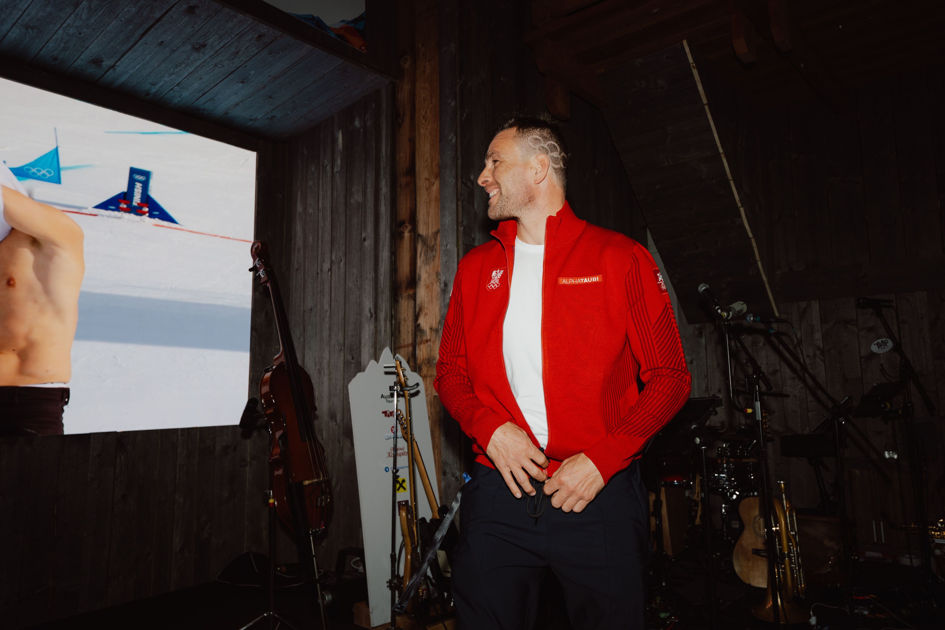 Die neue Fünf-Ringe-Frisur des zweifachen Olympioniken Benjamin Karl.