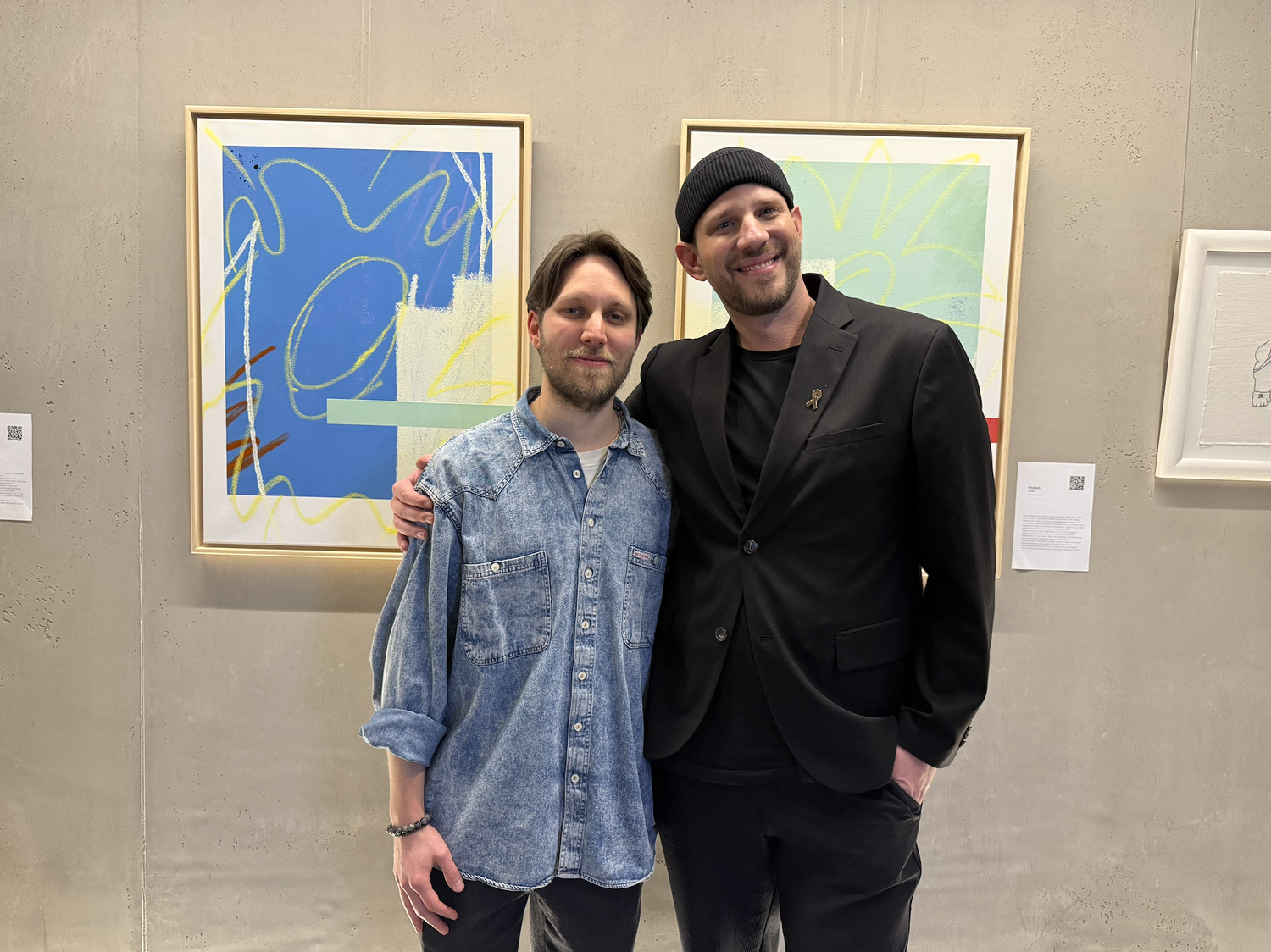 NIZEN - Künstler und Gründer der Plattform Vollzeit, der die Auktion kuratiert hat und René Mulle, Obmann der Kinderkrebshilfe Wien-NÖ-Bgld (v.l.)