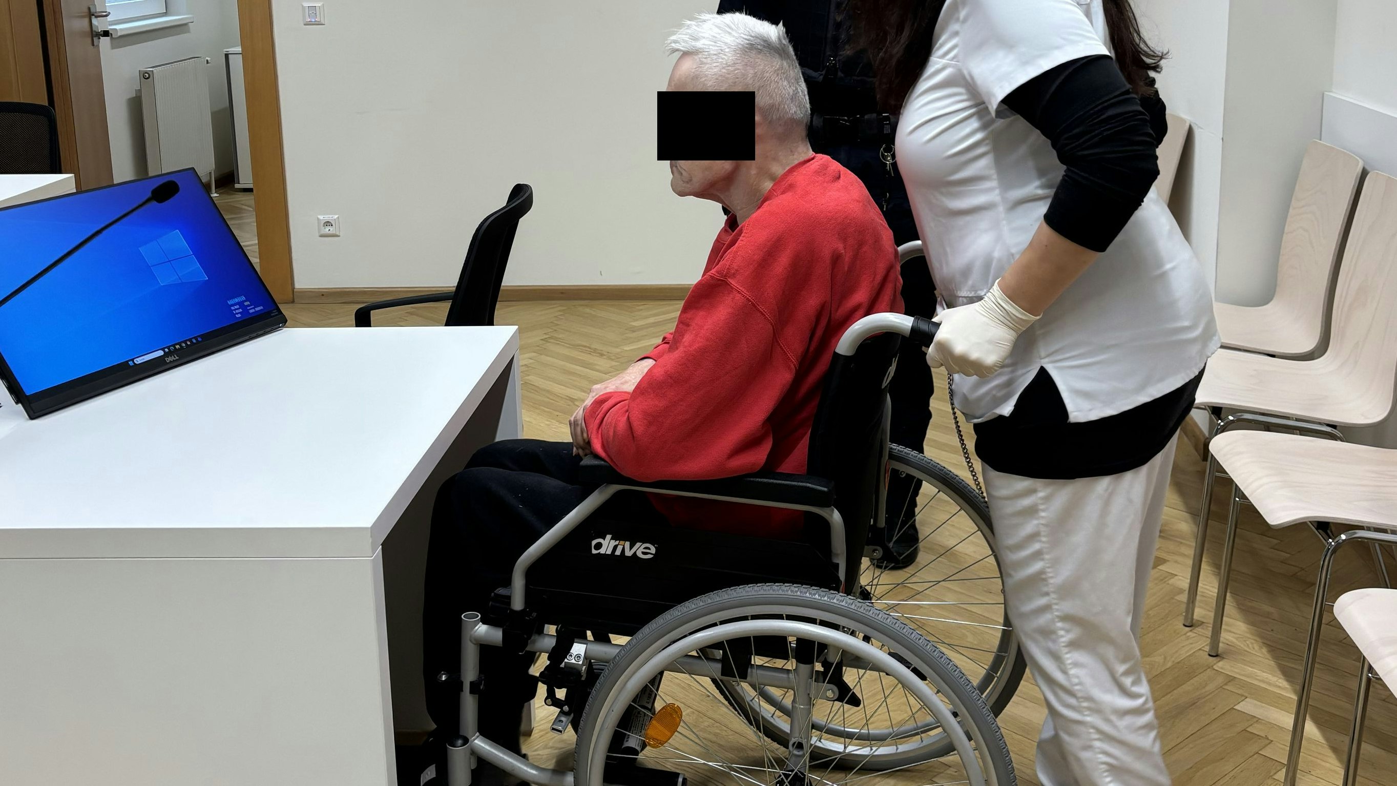 Heute.at - Will in den Häf'n! Mann zündet Rollstuhl in Spital an