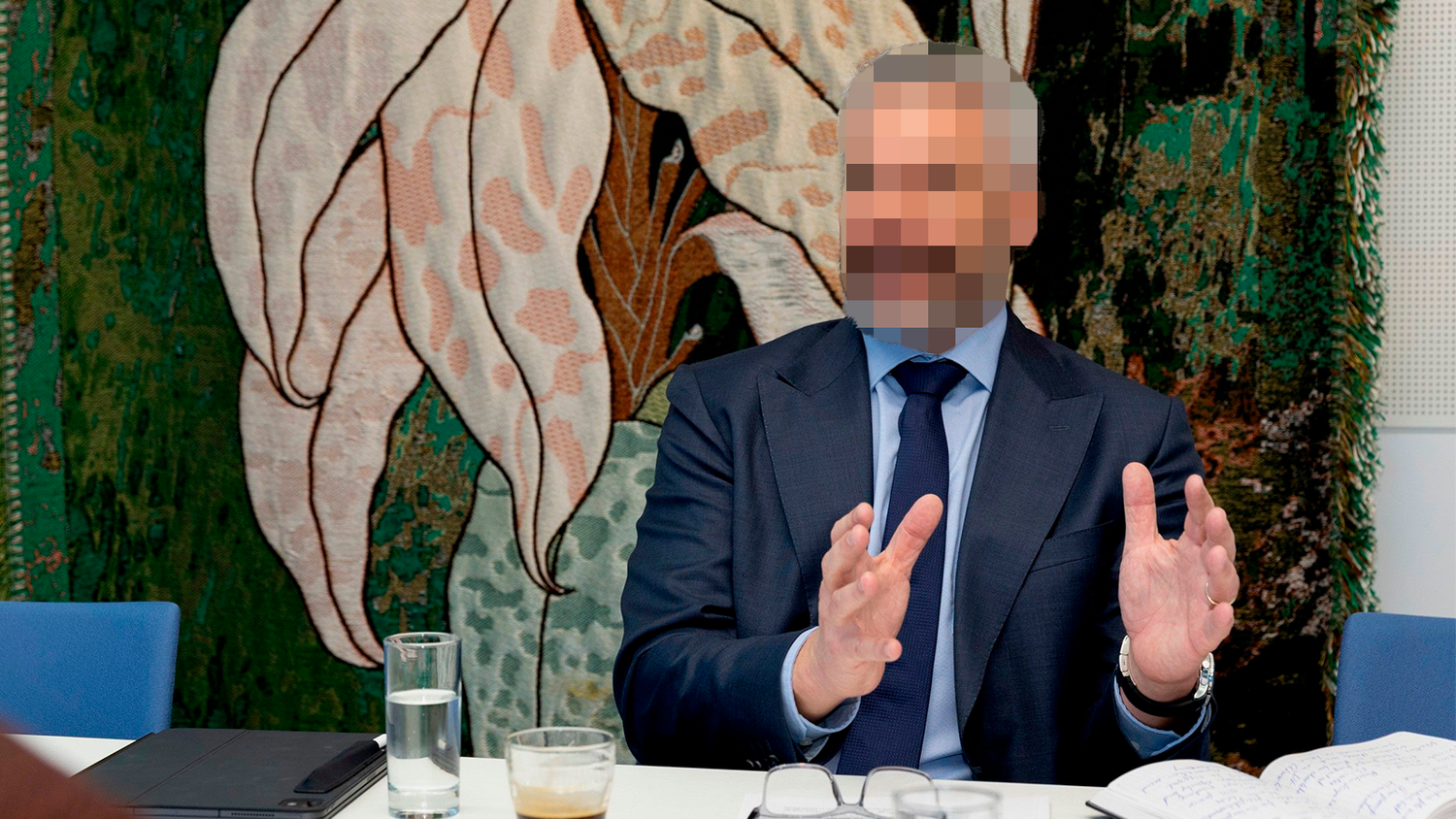 Heute.at - Ex-Kanzler Karl Nehammer kaum wiederzuerkennen