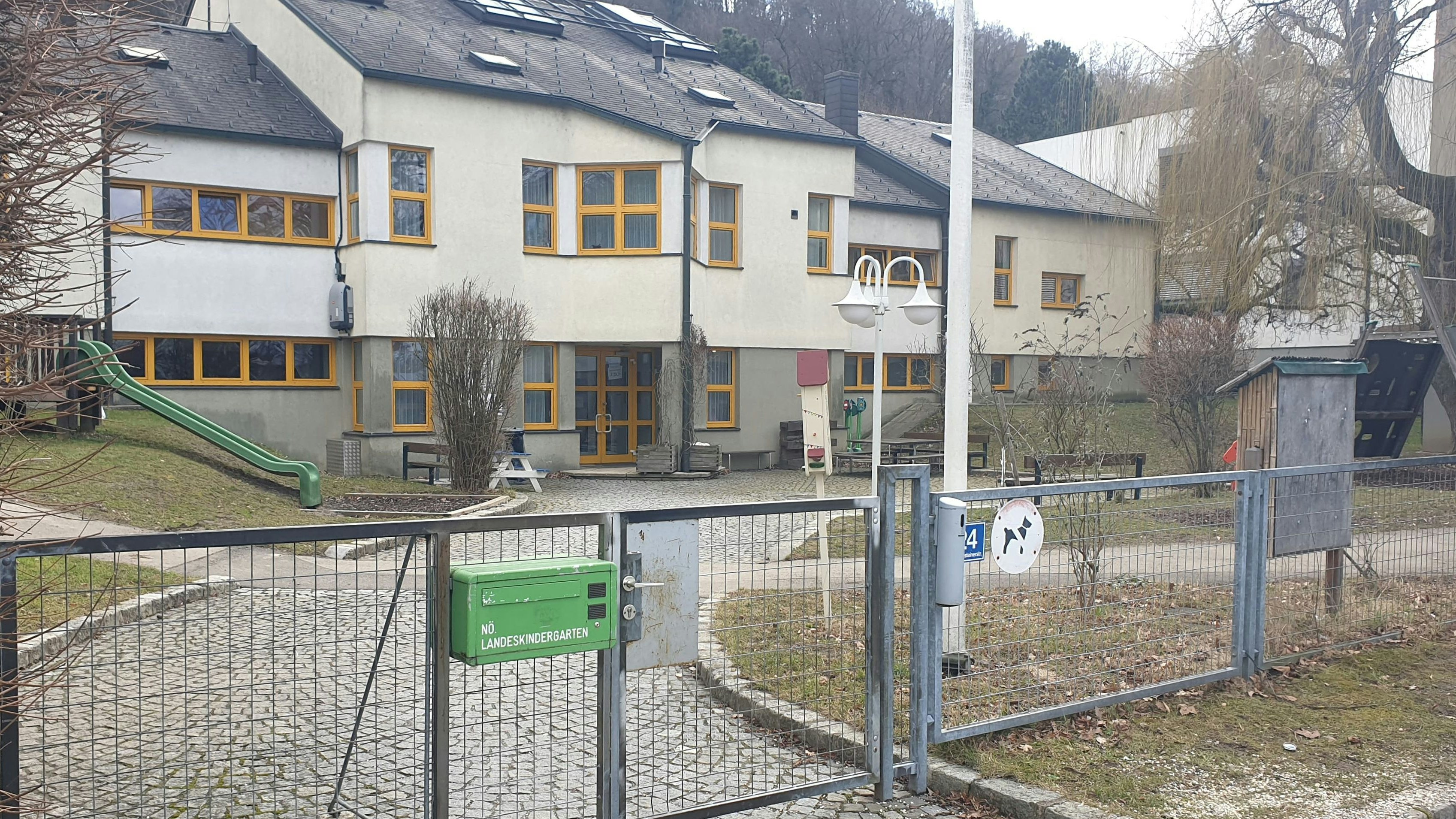 Eltern sind mit dem neuen Essens-Zulieferer unzufrieden.