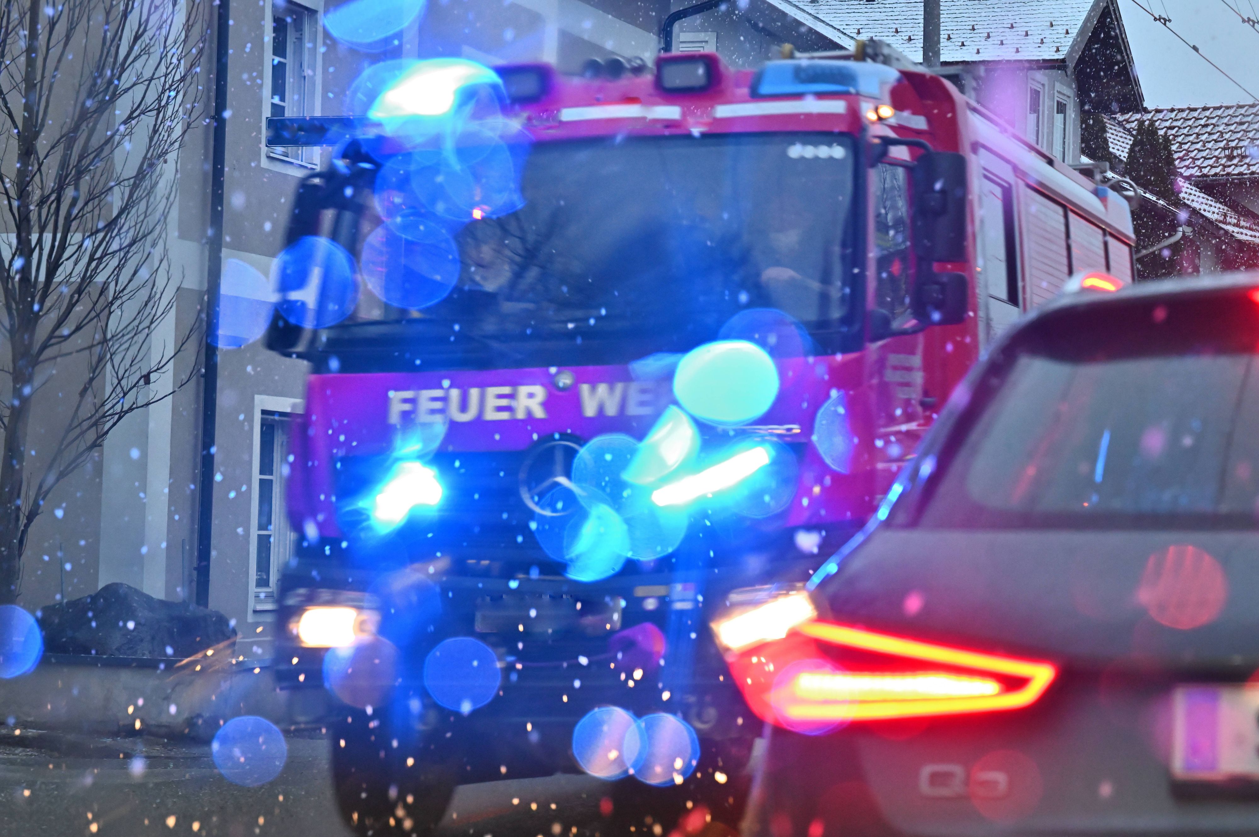 Nach den bränden konnten zwei Jugendliche als Tatverdächtige ausgeforscht werden. (Symbolbild)