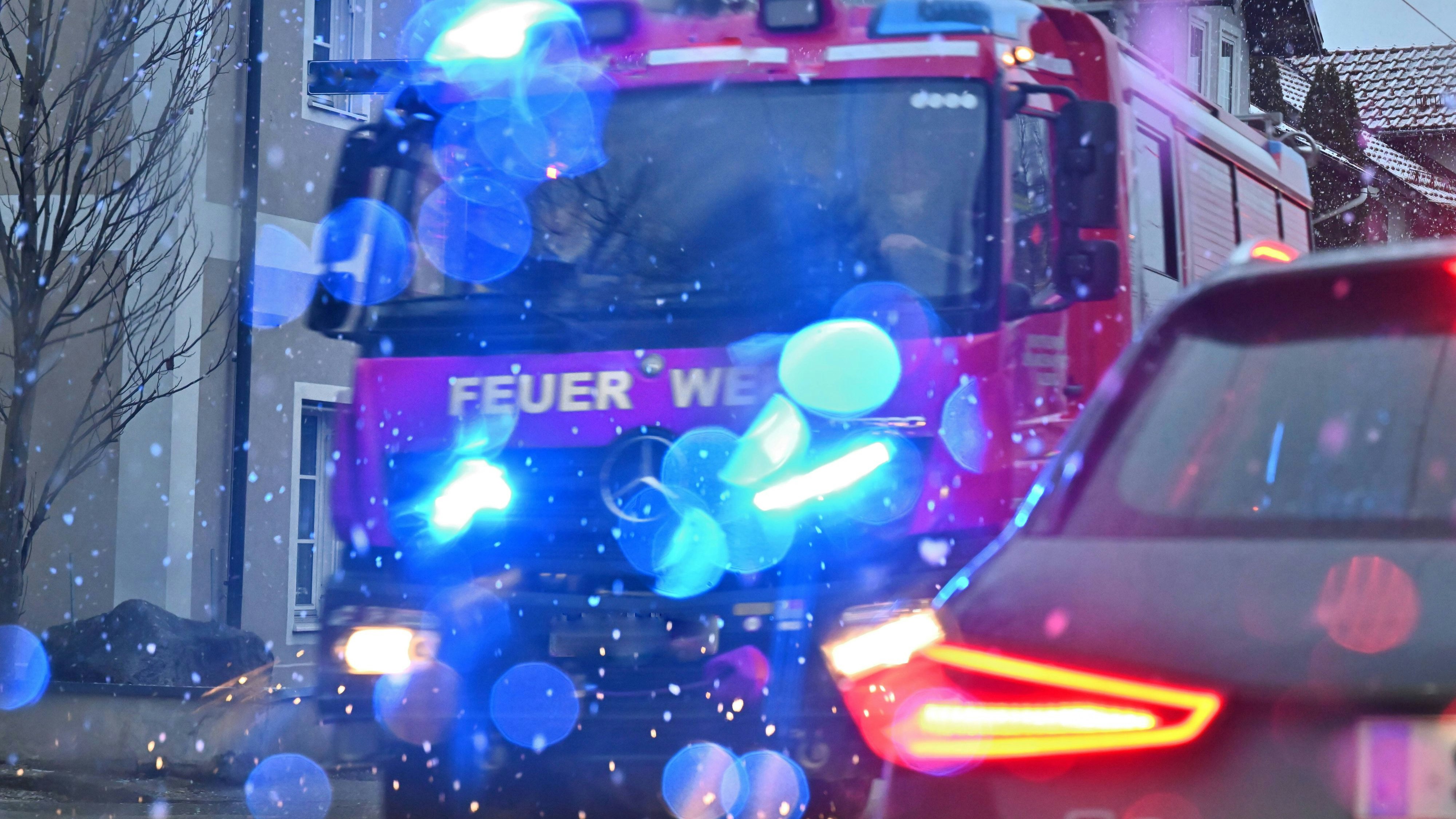 Heute.at - Müllcontainer in Flammen – Brandstifter sind erst 14