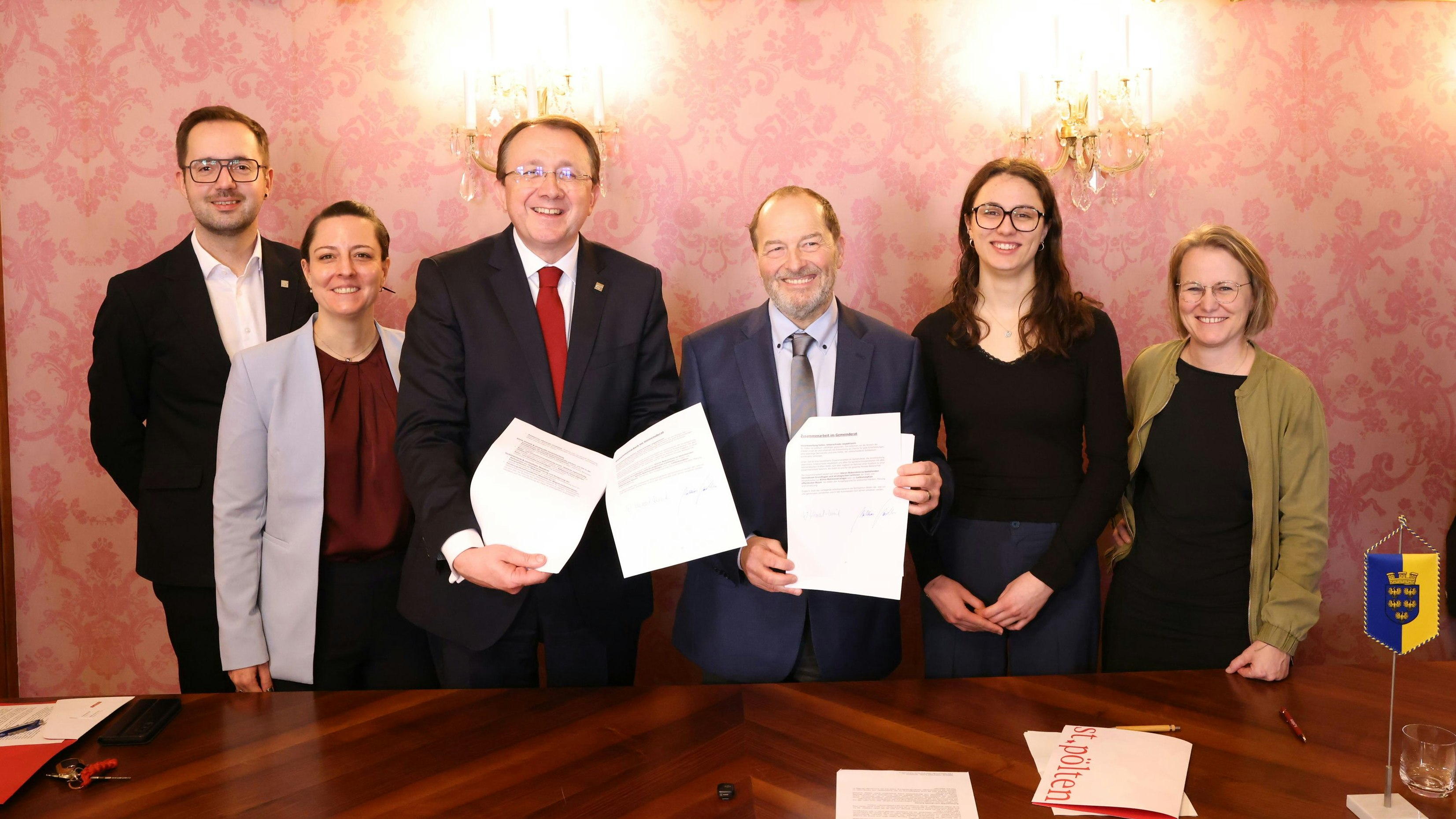 Heute.at - Rot-grüne Regierung – Jetzt wird Programm vorgestellt