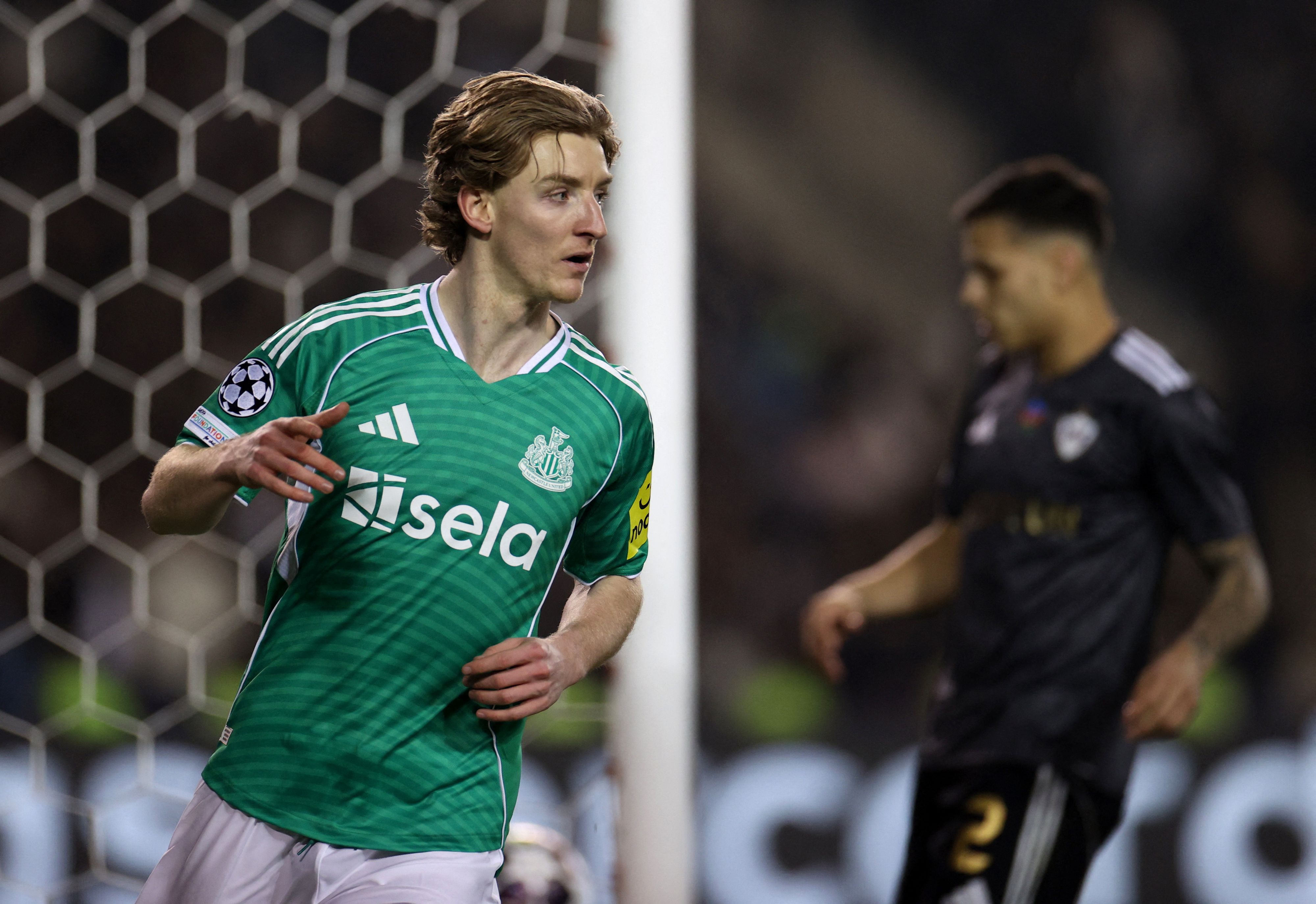 Newcastle dominiert bei Qarabag.