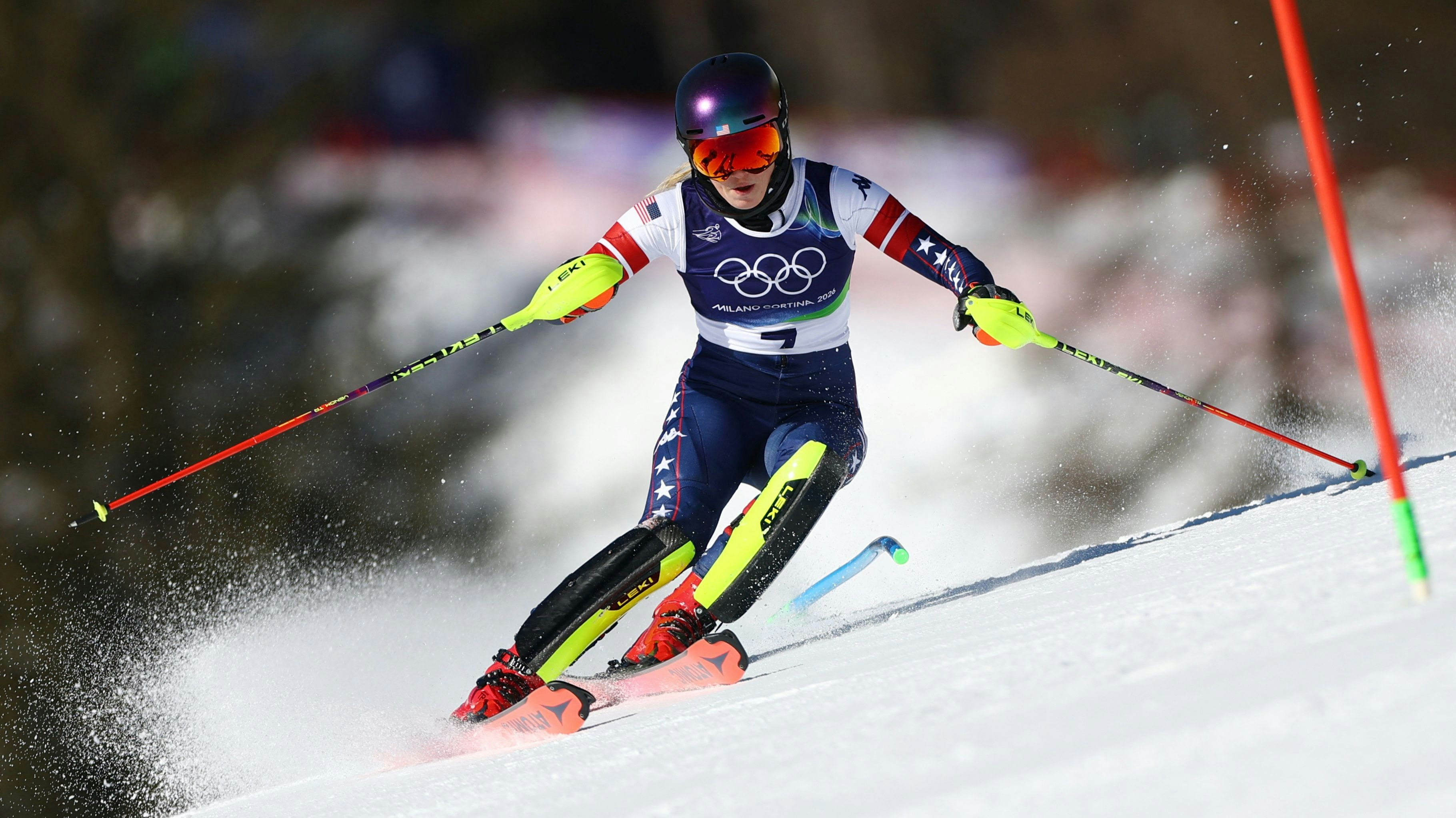 Mikaela Shiffrin deklassierte die Konkurrenz im ersten Lauf des Slaloms.