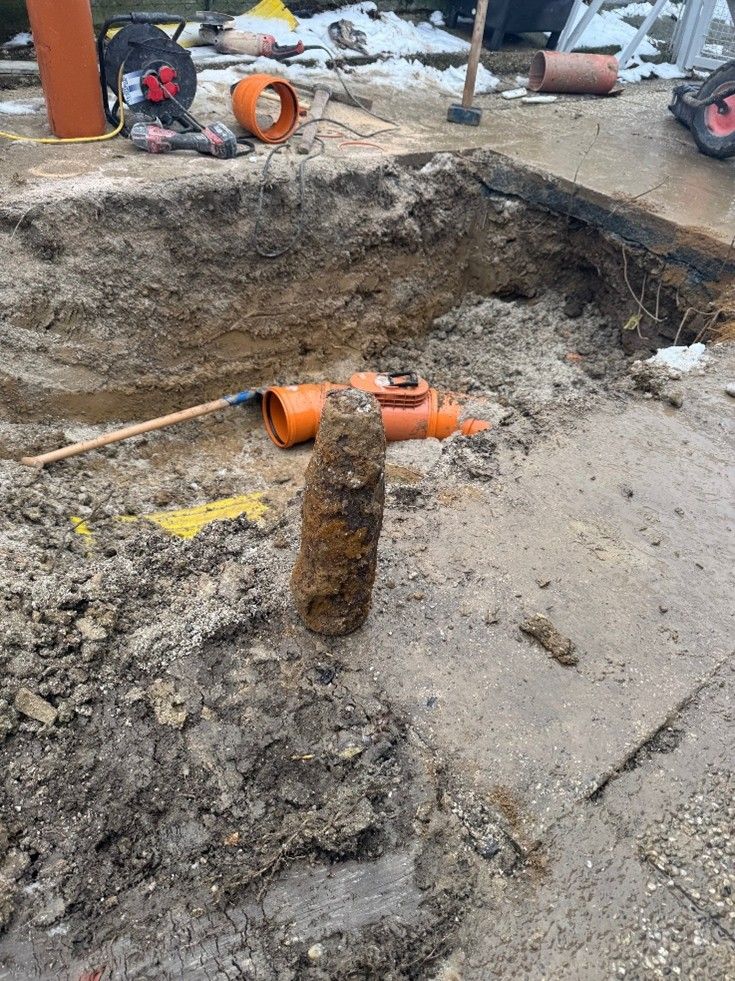 Die Weltkriegsgranate wurde bei Kanalsanierungsarbeiten in einem Kleingartenverein gefunden.