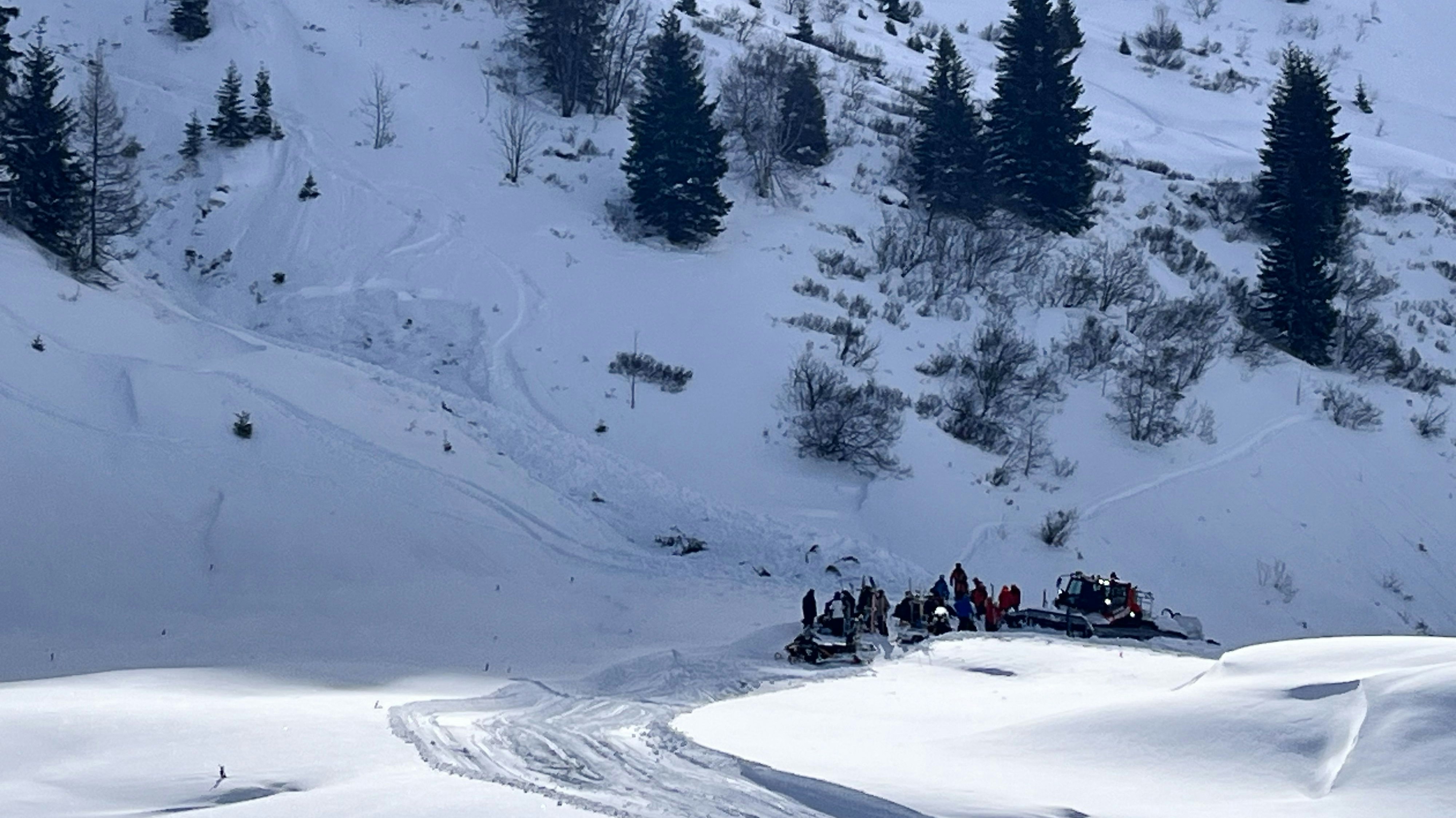 KIRCHBERG- LAWINE IM FREIEN SKIRAUM