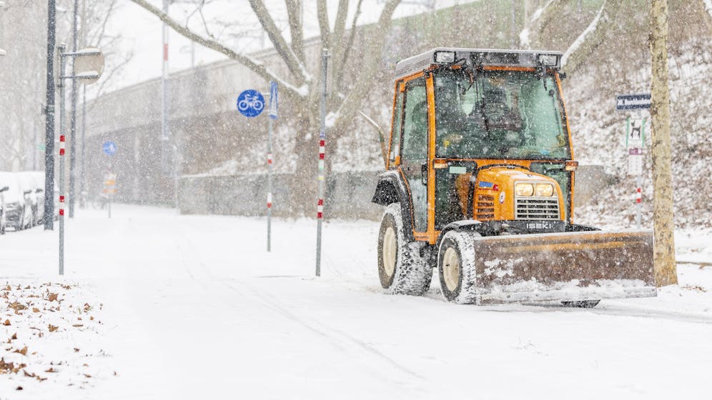 Heute.at - Bis zu 20 Zentimeter! Schnee-Walze rollt auf Wien zu