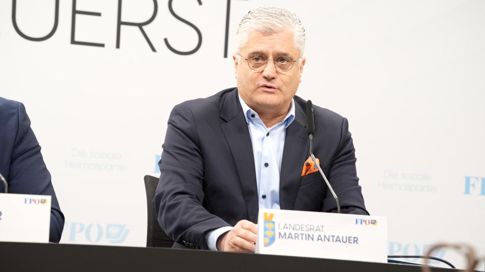 FPÖ-Landesrat Martin Antauer bei der Pressekonferenz am 19. Februar 2026