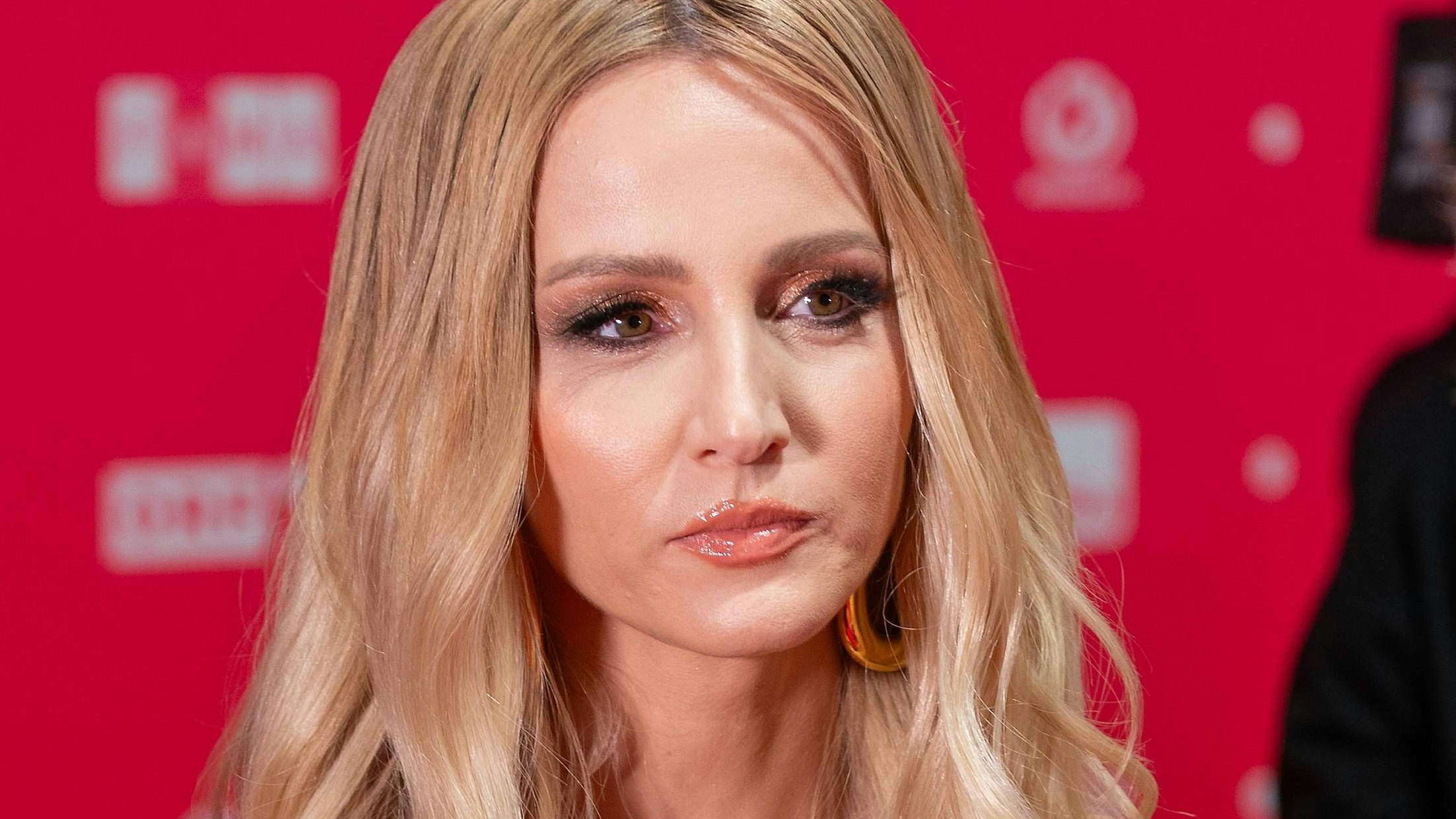 Heute.at - Hands­chellen! Plötzlich geht Naschenweng auf die Knie