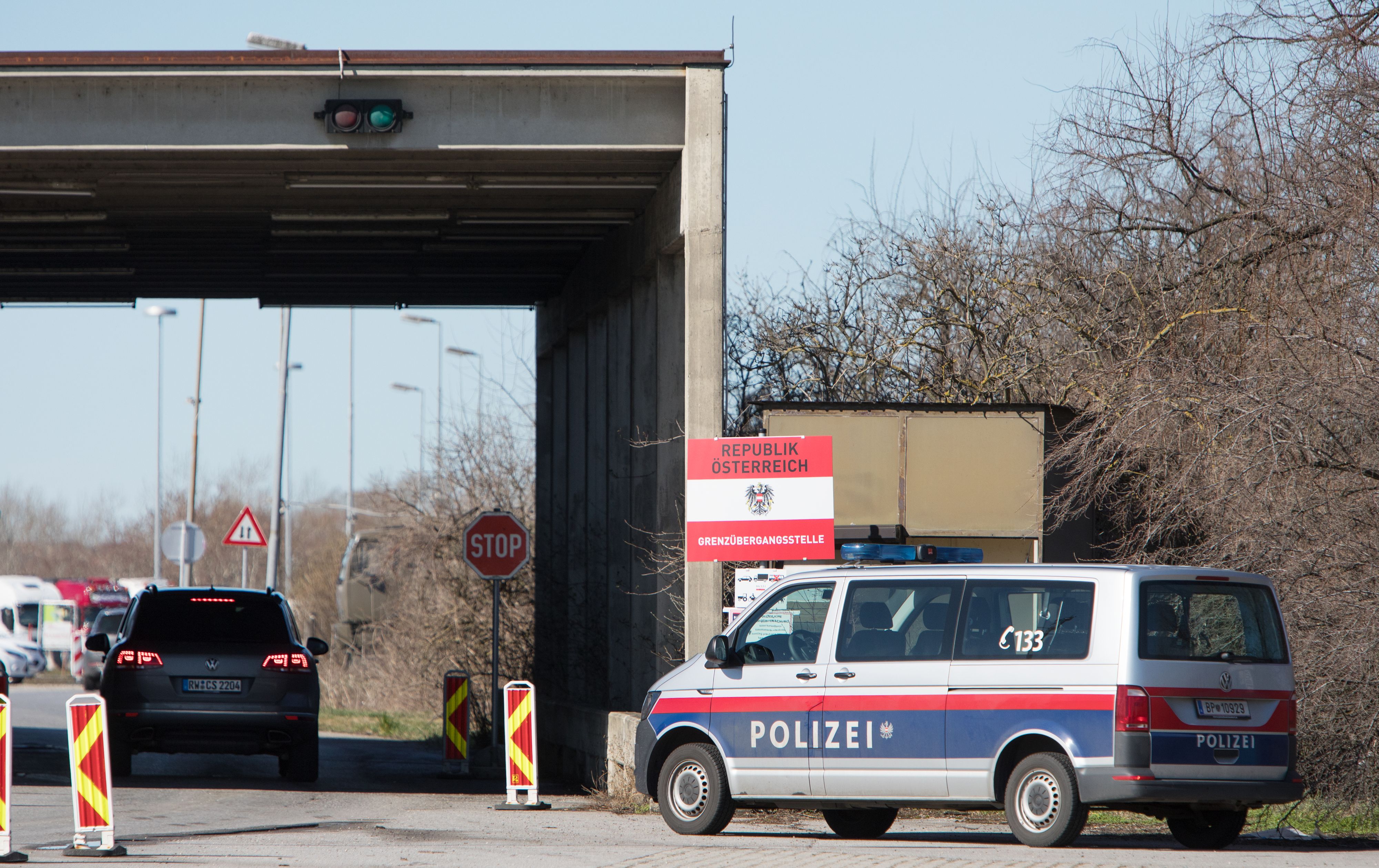 Die Leiche wurde am Grenzübergang Nickelsdorf gefunden. (Symbolbild)