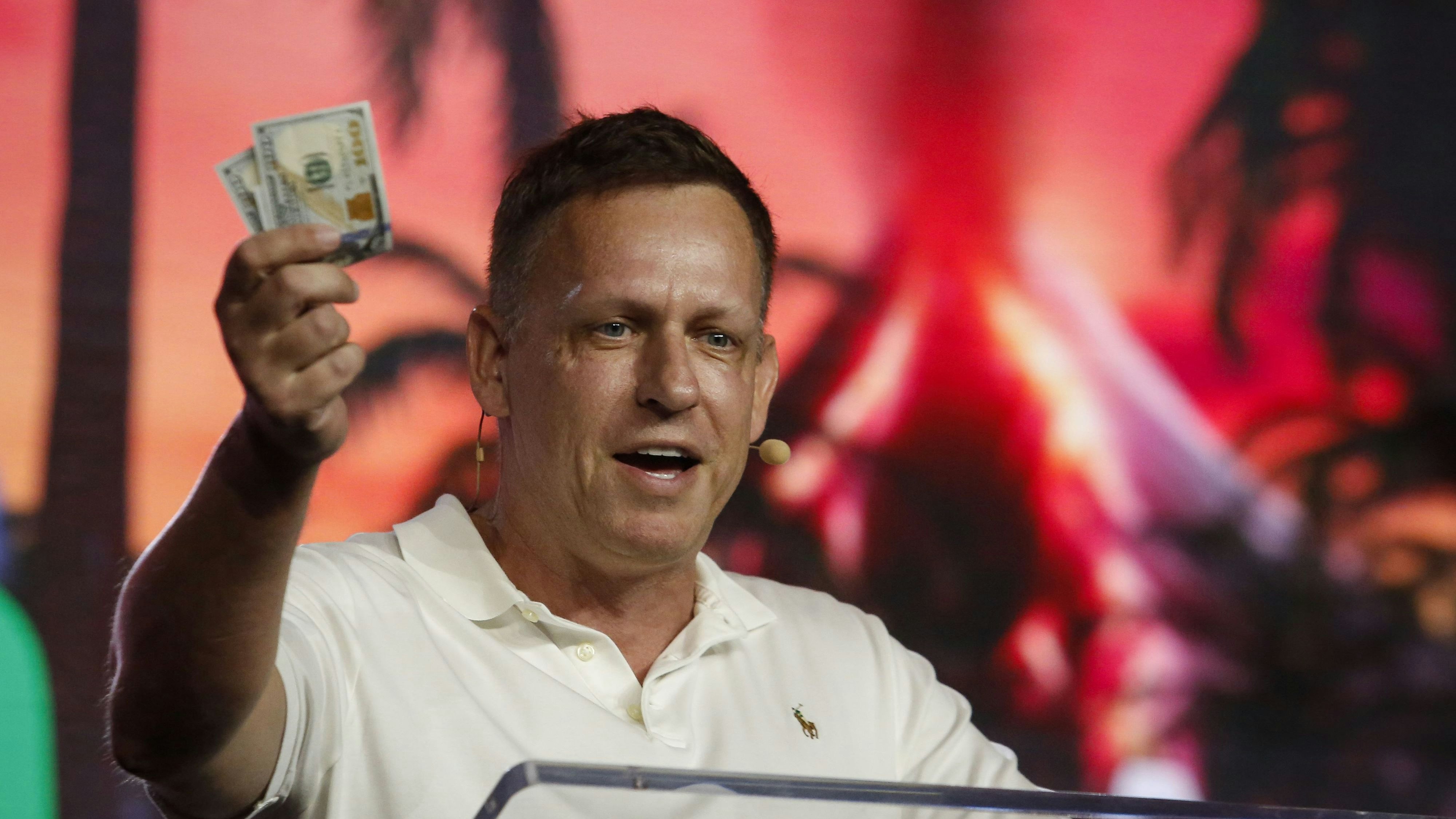 Peter Thiel, wurde als Mitbegründer von PayPal Milliardär, nun ist er Miteigentümer von Palantir Technologies