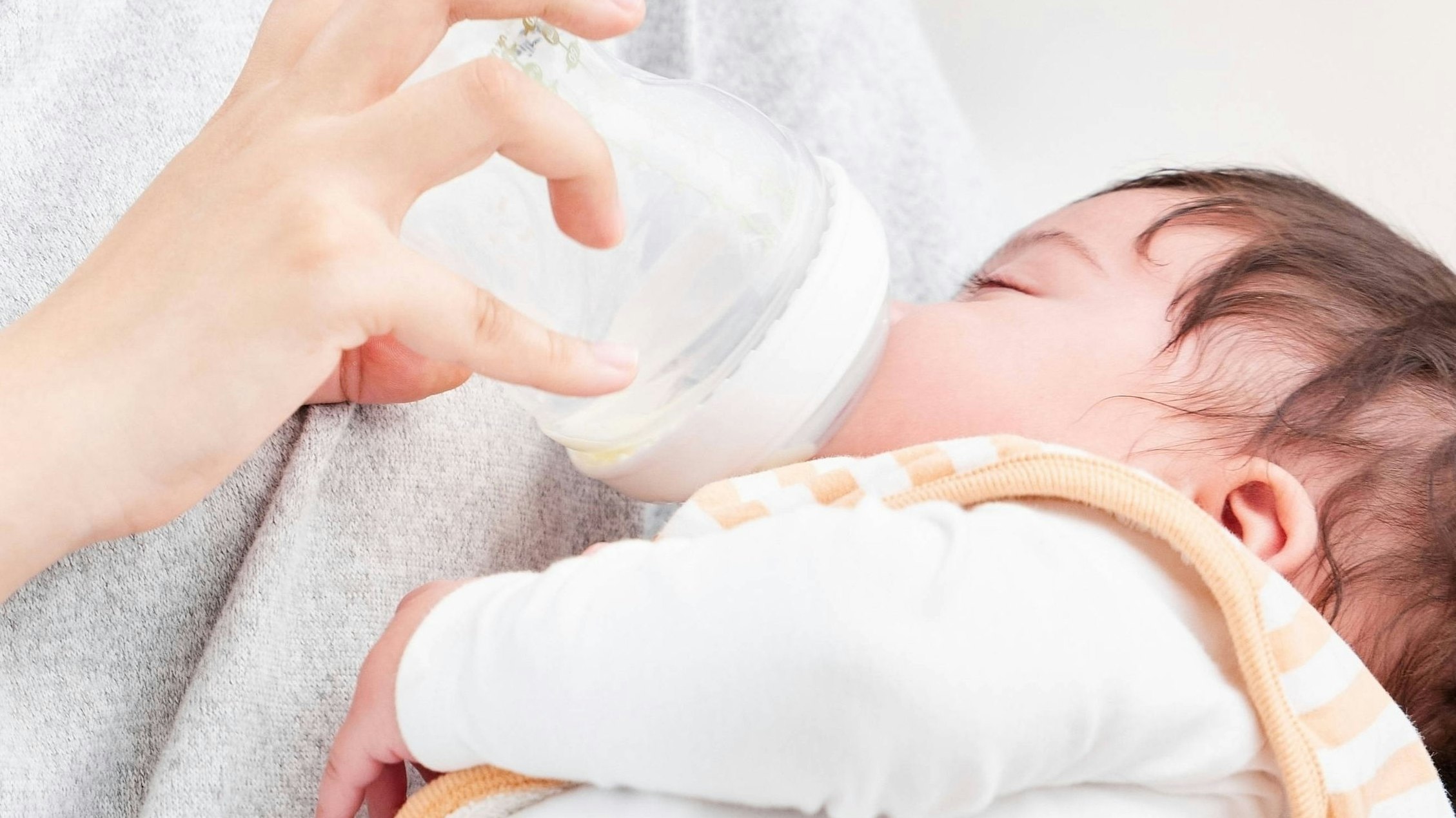 In Europa wurden kürzlich reihenweise Babymilch-Produkte zurückgerufen.