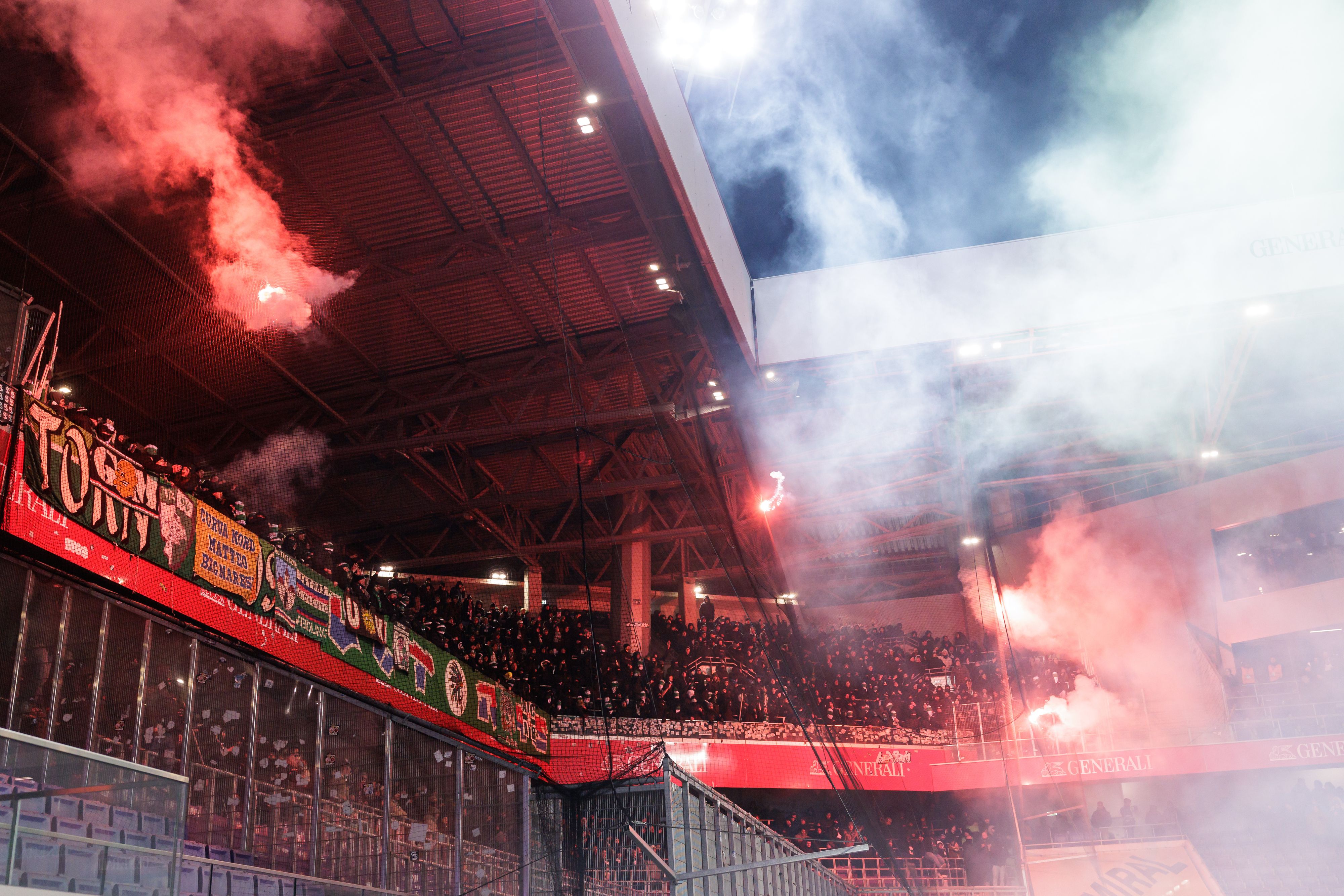 Die Rapid-Fans sorgten im Wiener Derby beinahe für einen Abbruch. 