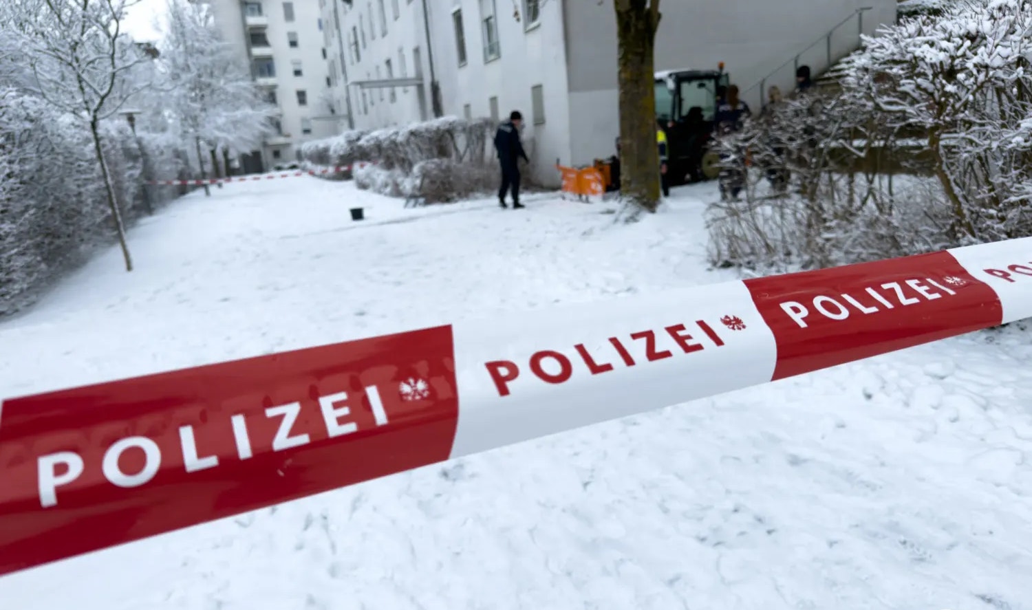 Nach dem tödlichen Unfall hat die Polizei die Ermittlungen aufgenommen.