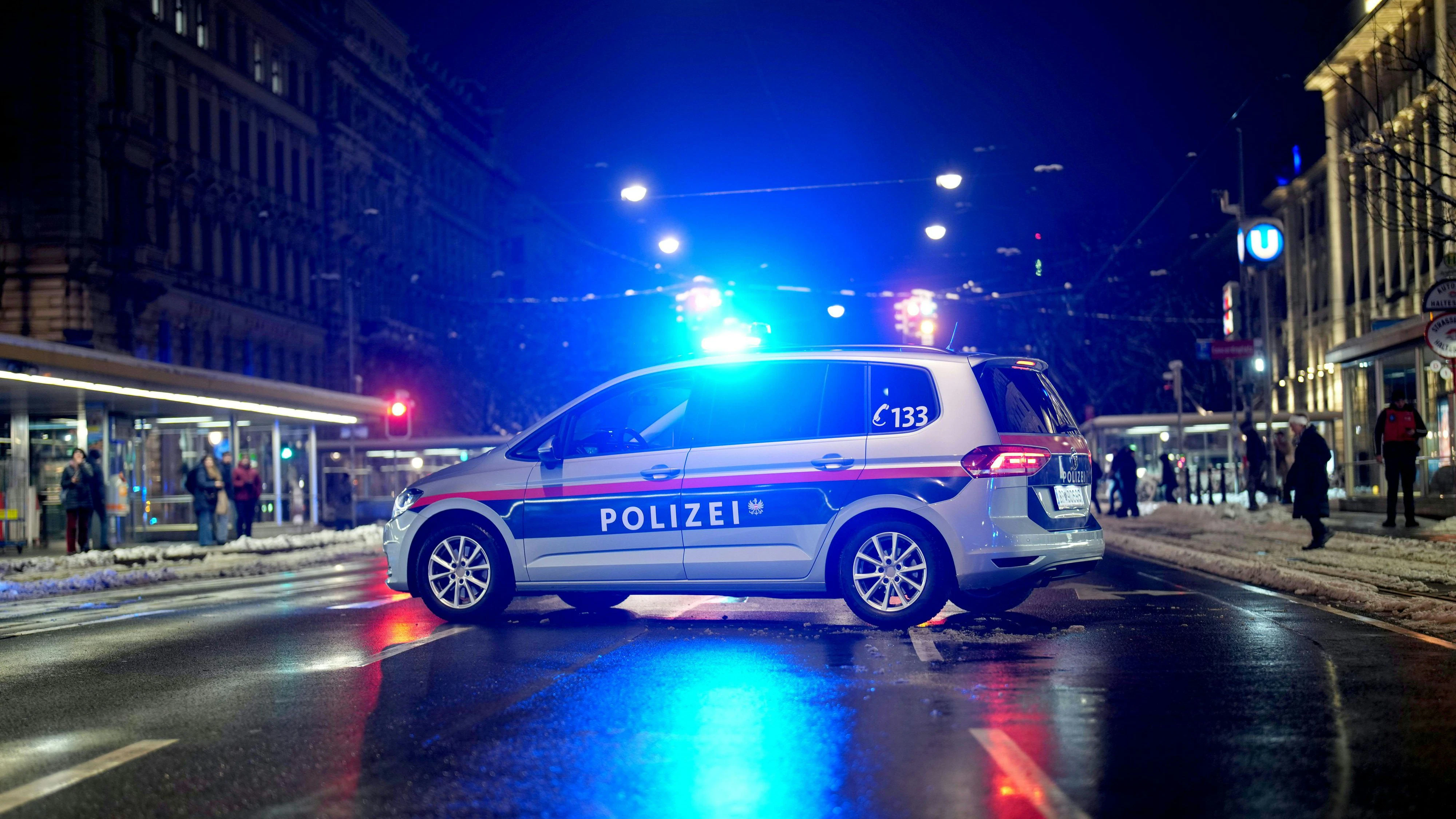 Heute.at - Verfolgungsjagd endet mit Crash – drei Beamte verletzt