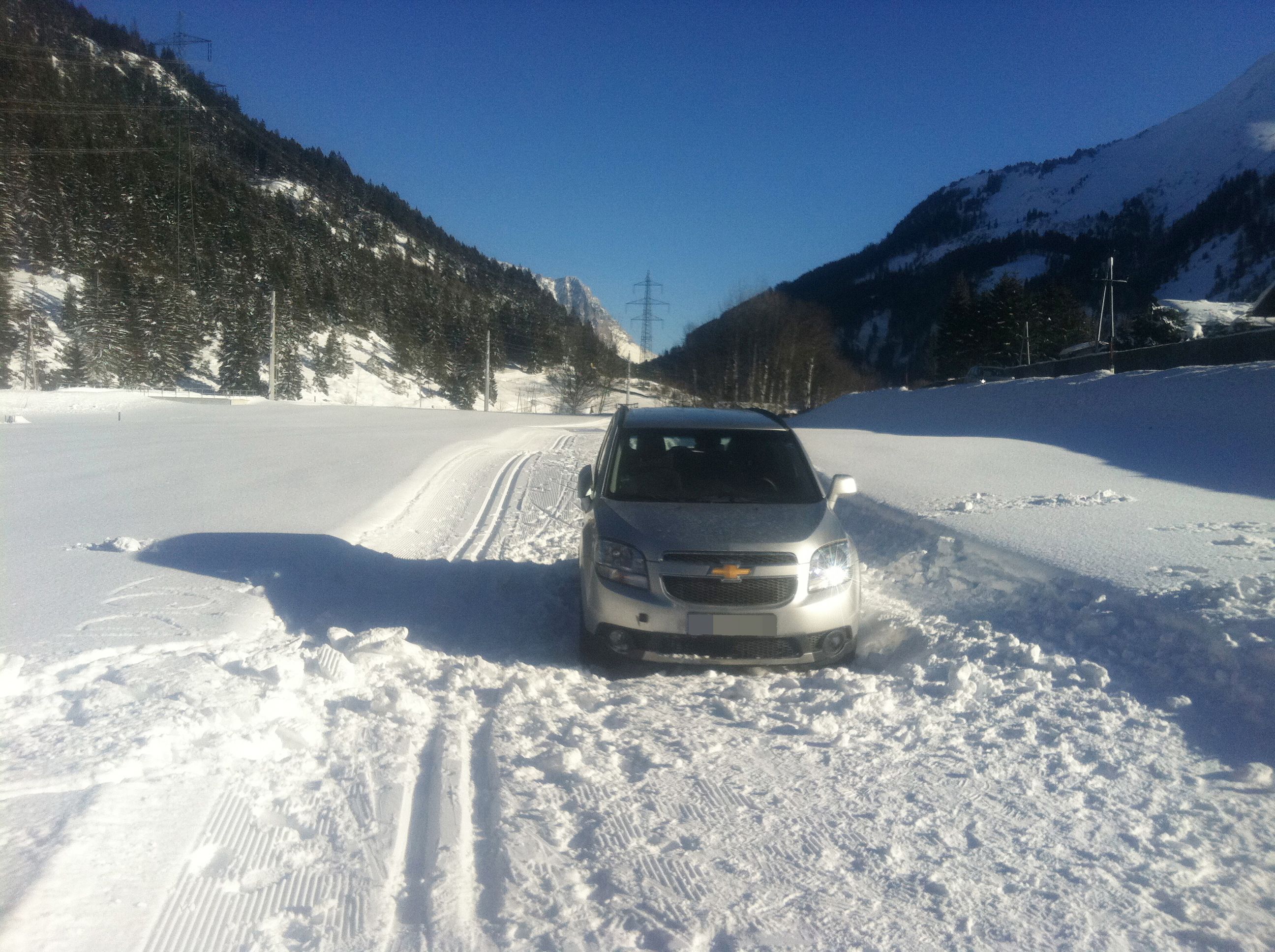 Heute.at - Autofahrer vertraut Navi und landet auf Langlaufloipe