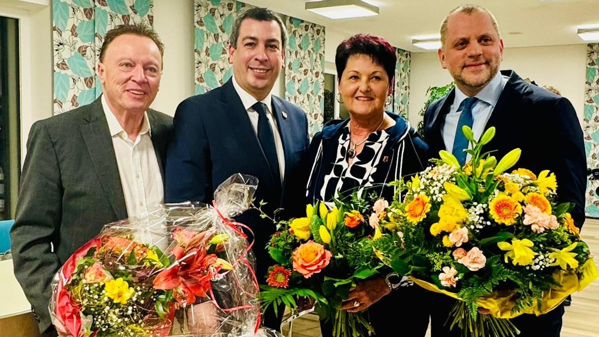 v.l.: SPÖ NÖ-Klubobmann Hannes Weniger, MEP Bgm. Günther Sidl, Bgm.in a.D. Lisbeth Kern, SPÖ NÖ-Landesgeschäftsführer Wolfgang Zwander