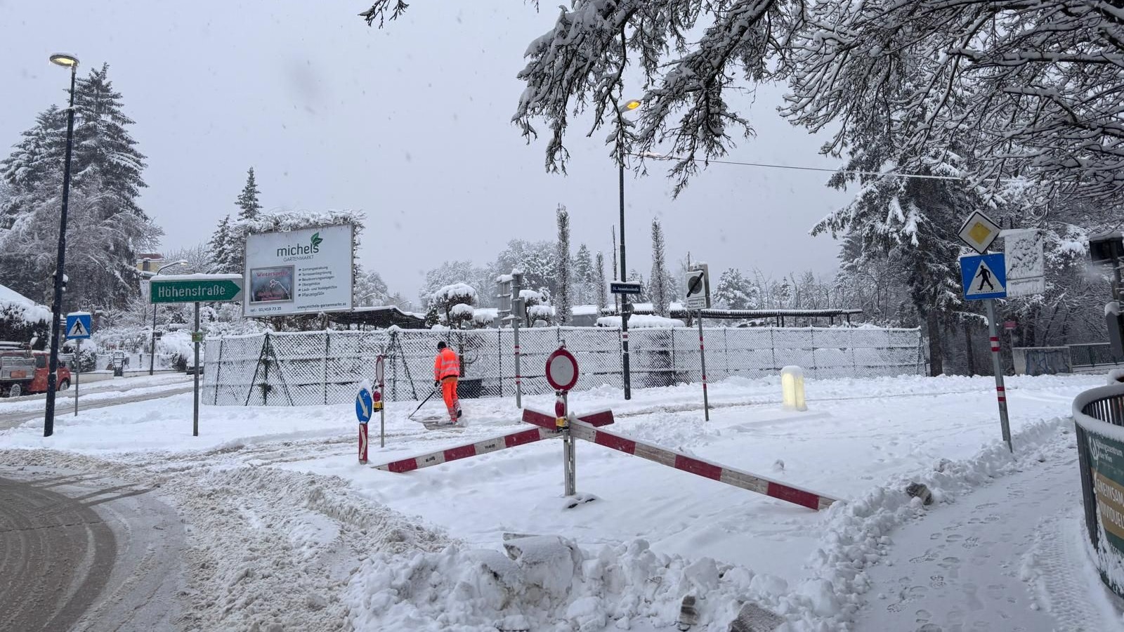 Die Amundsenstraße musste komplett gesperrt werden.