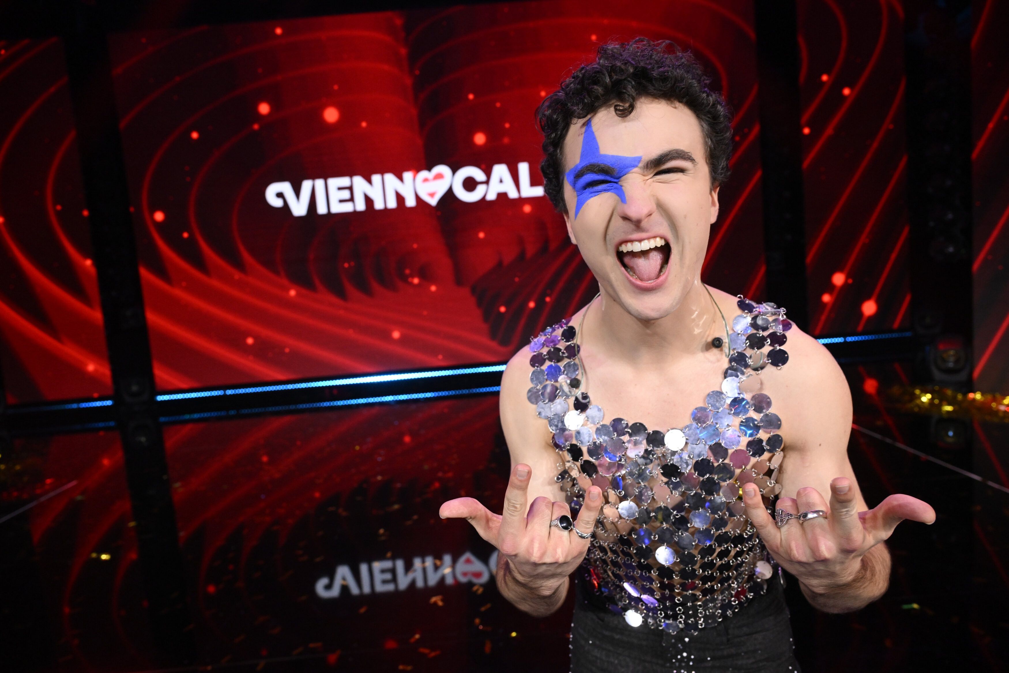 Cosmó vertritt Österreich beim 70. Eurovision Song Contest im Mai in Wien.