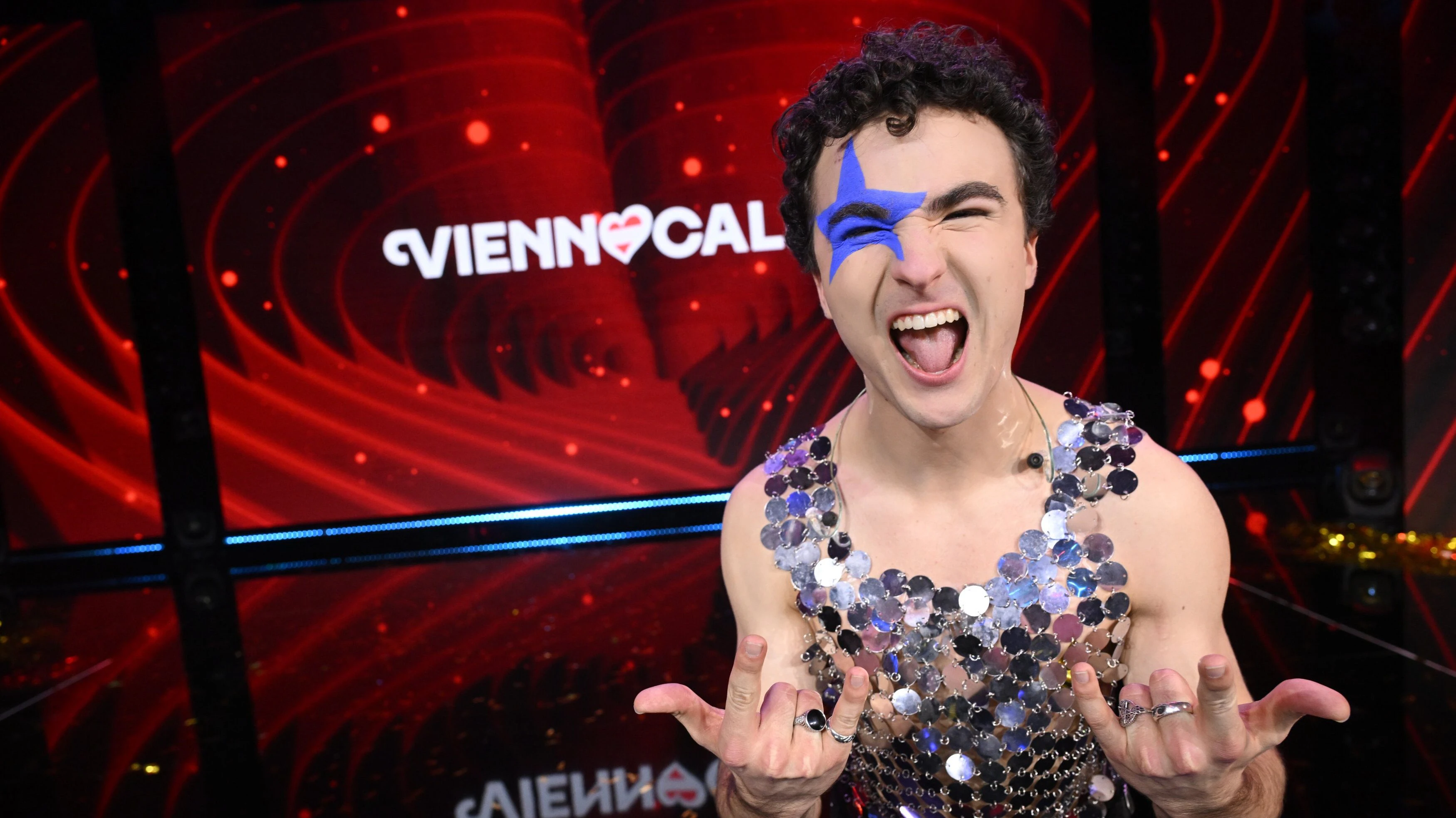 Cosmó vertritt Österreich beim 70. Eurovision Song Contest im Mai in Wien.
