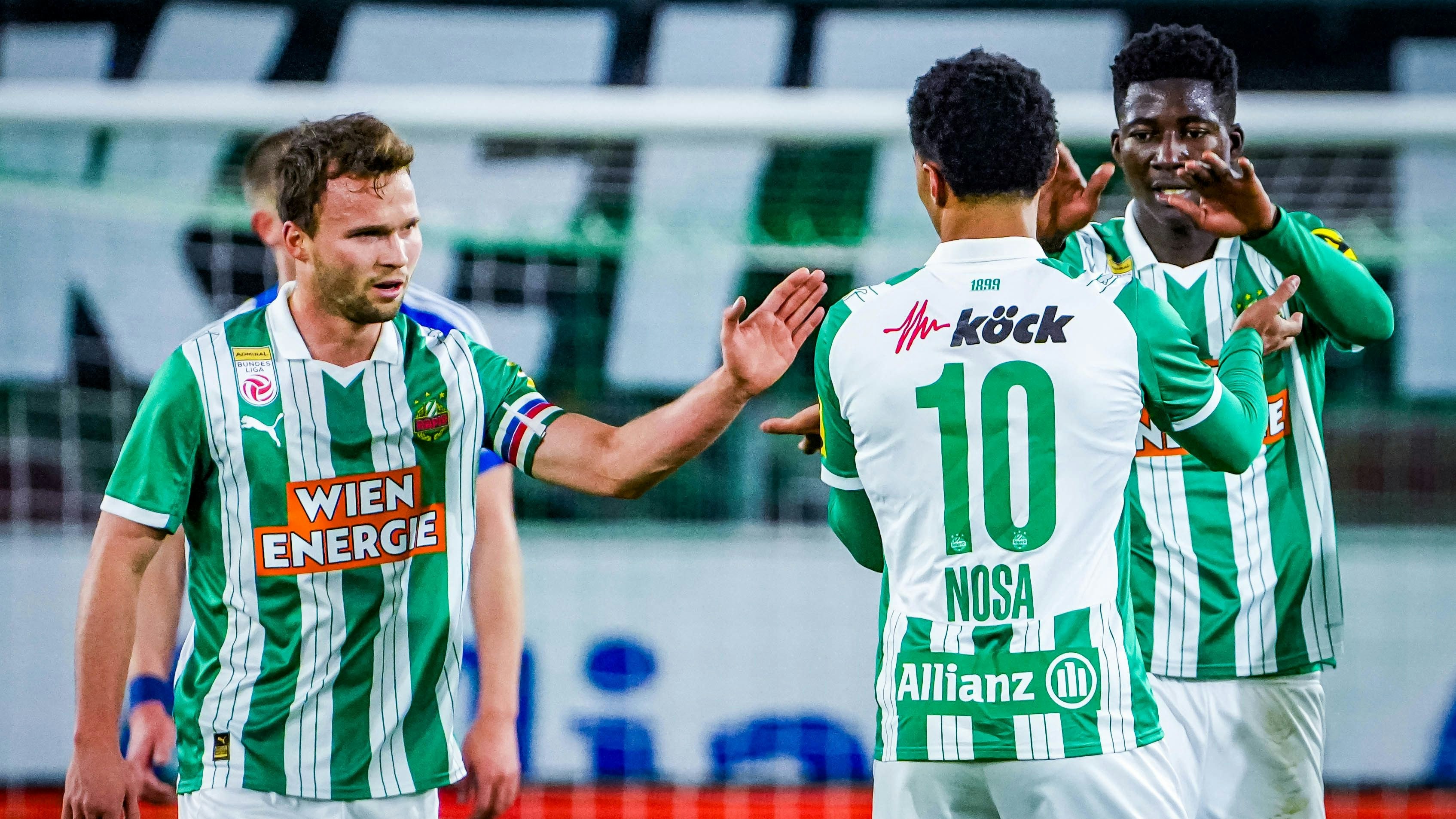 VIENNA,AUSTRIA,21.FEB.26 - SOCCER - ADMIRAL Bundesliga, SK Rapid Wien vs Wolfsberger AC. Image shows the rejoicing of Matthias Seidl, Petter Nosa Dahl and Ange Ahoussou (Rapid). Photo: GEPA pictures/ Kevin Hackner