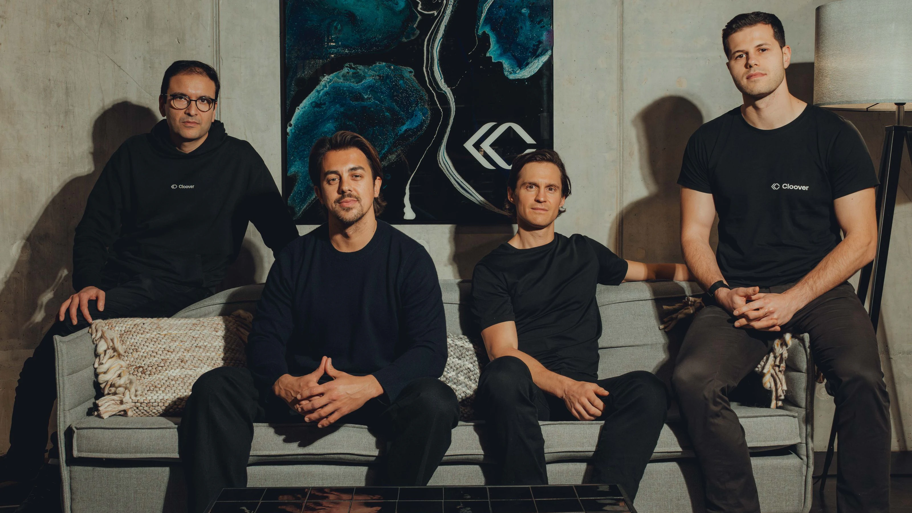 Vivek Jain, Jodok Betschar, Peder Broms und Valentin Gönczy bilden das Führungsteam von Cloover.