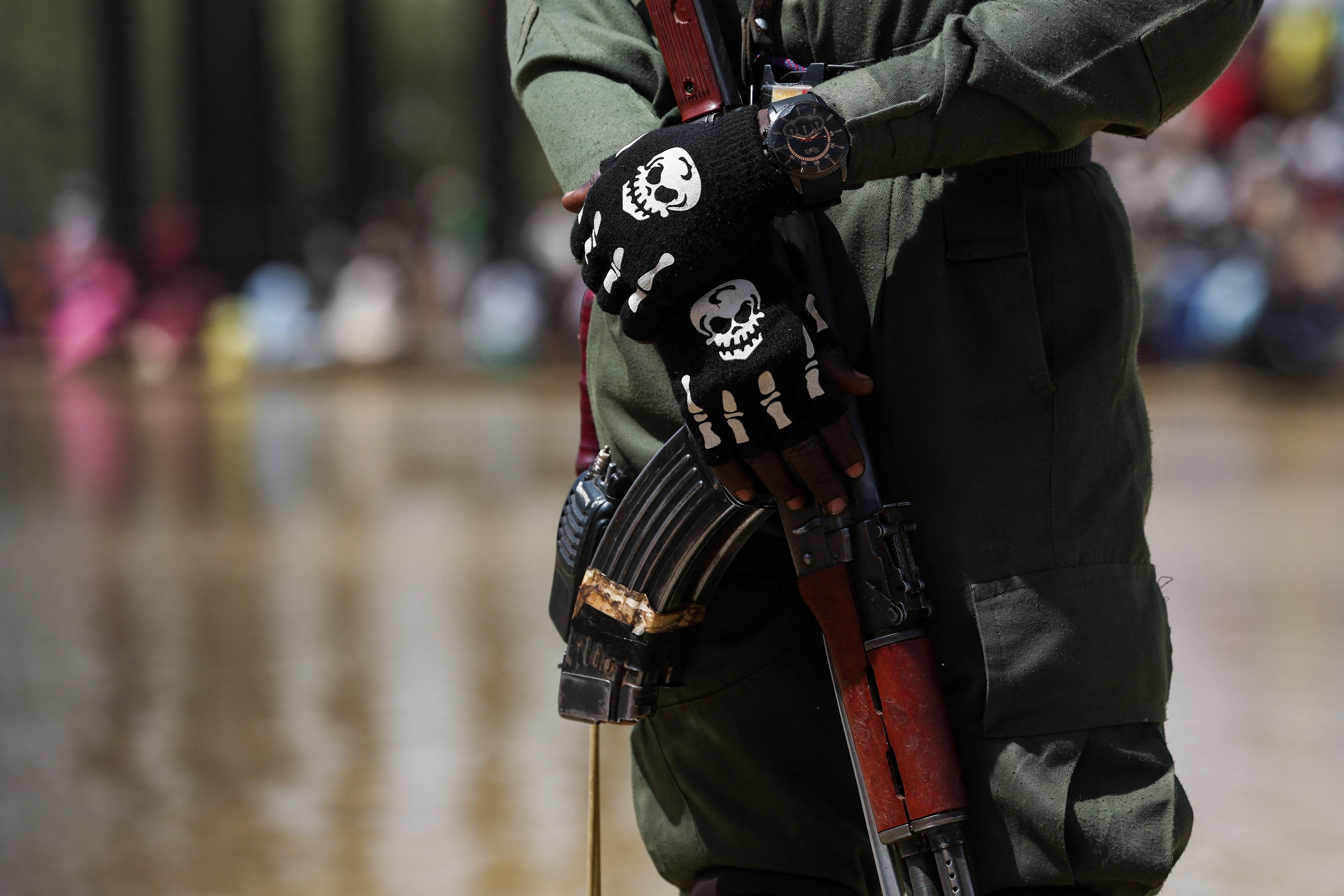 Bewohner werden entweder getötet oder verschleppt, um Lösegeld zu erpressen. Durch diese Angriffe hat es schon tausende Tote gegeben.