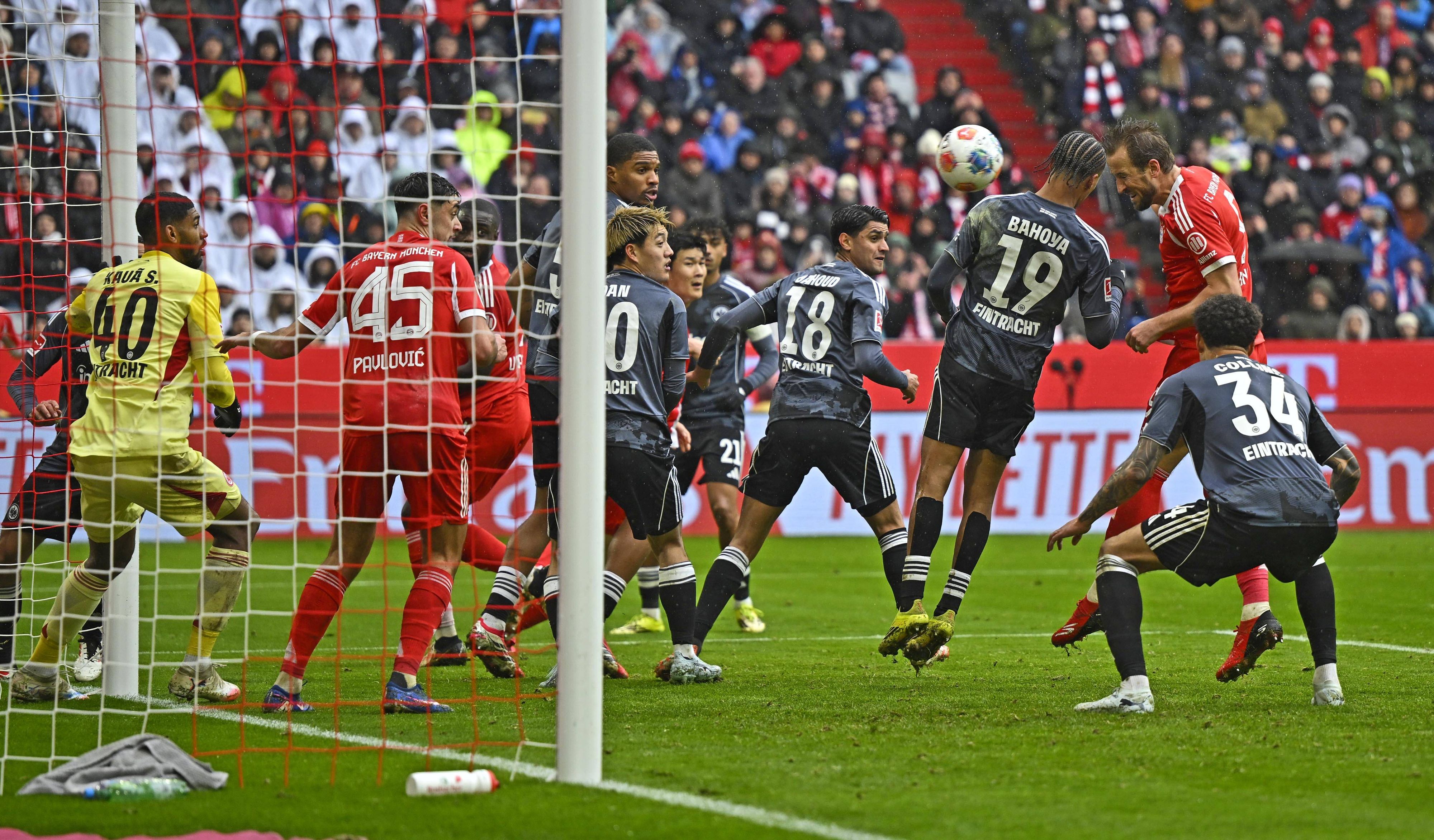 Harry Kane trifft für die Bayern.