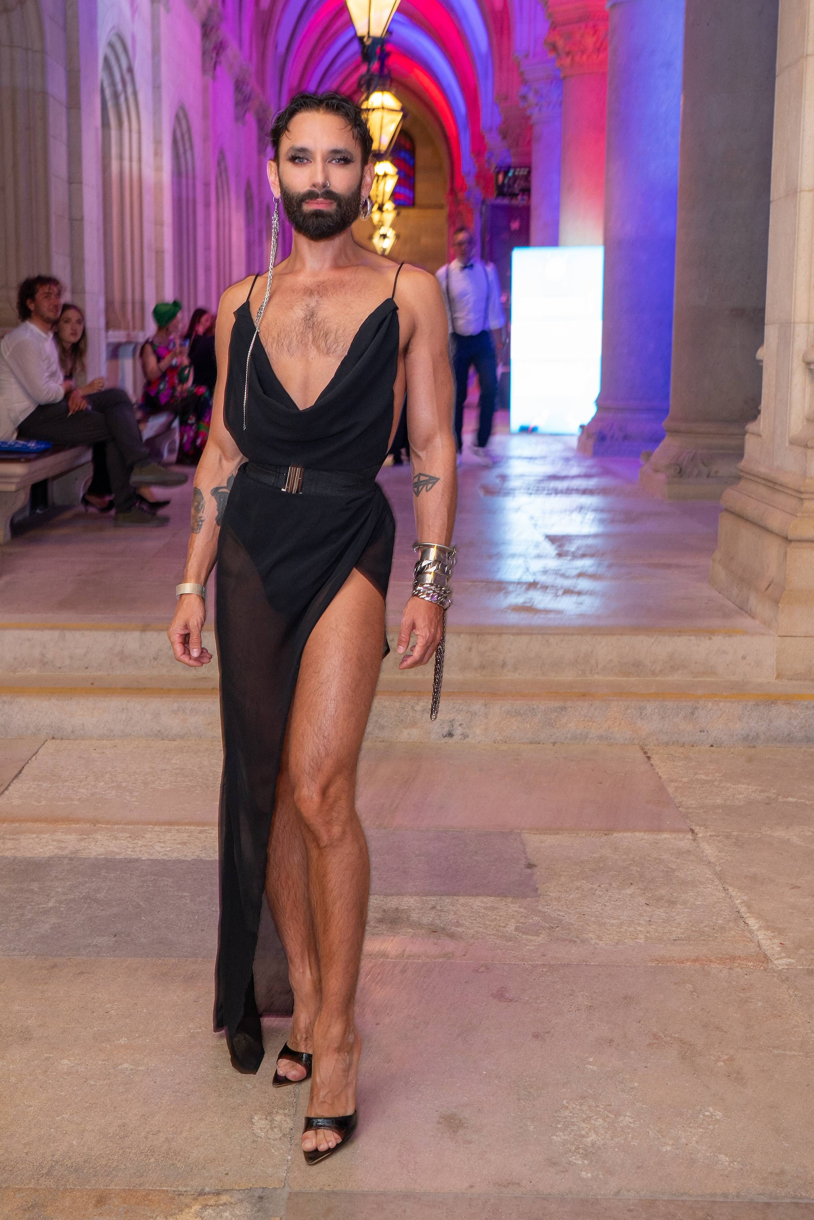 Conchita Wurst (Tom Neuwirth) ist jeden Sonntag gemeinsam mit JJ im 