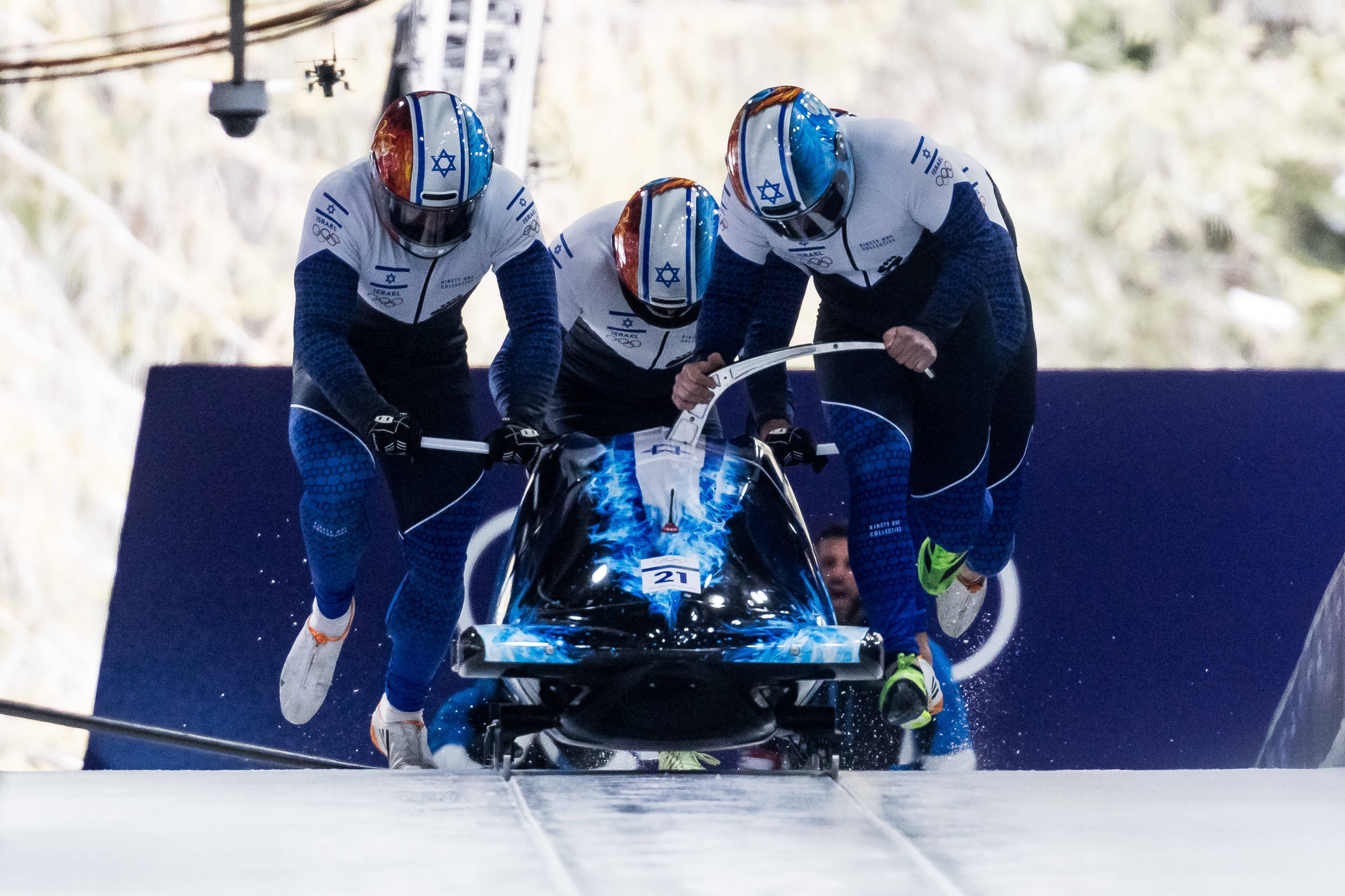 Israels Viererbob wollte bei der Besetzung tricksen.