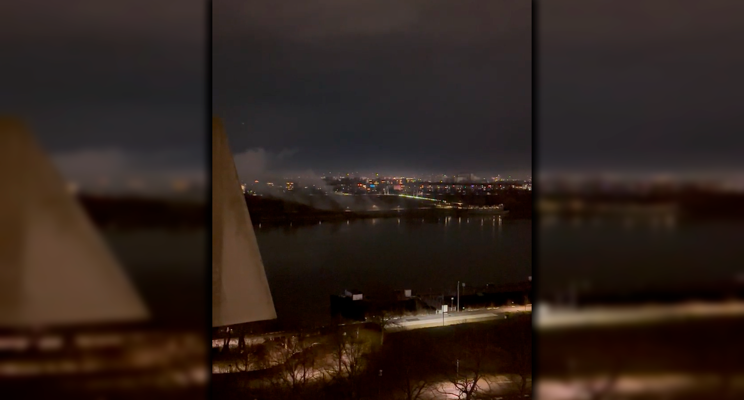 Kurz nach der Explosion stiegen Rauchschwaden auf. 