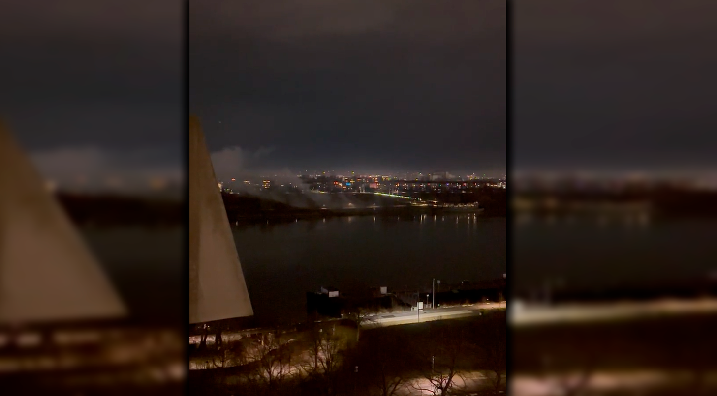 Kurz nach der Explosion stiegen Rauchschwaden auf. 