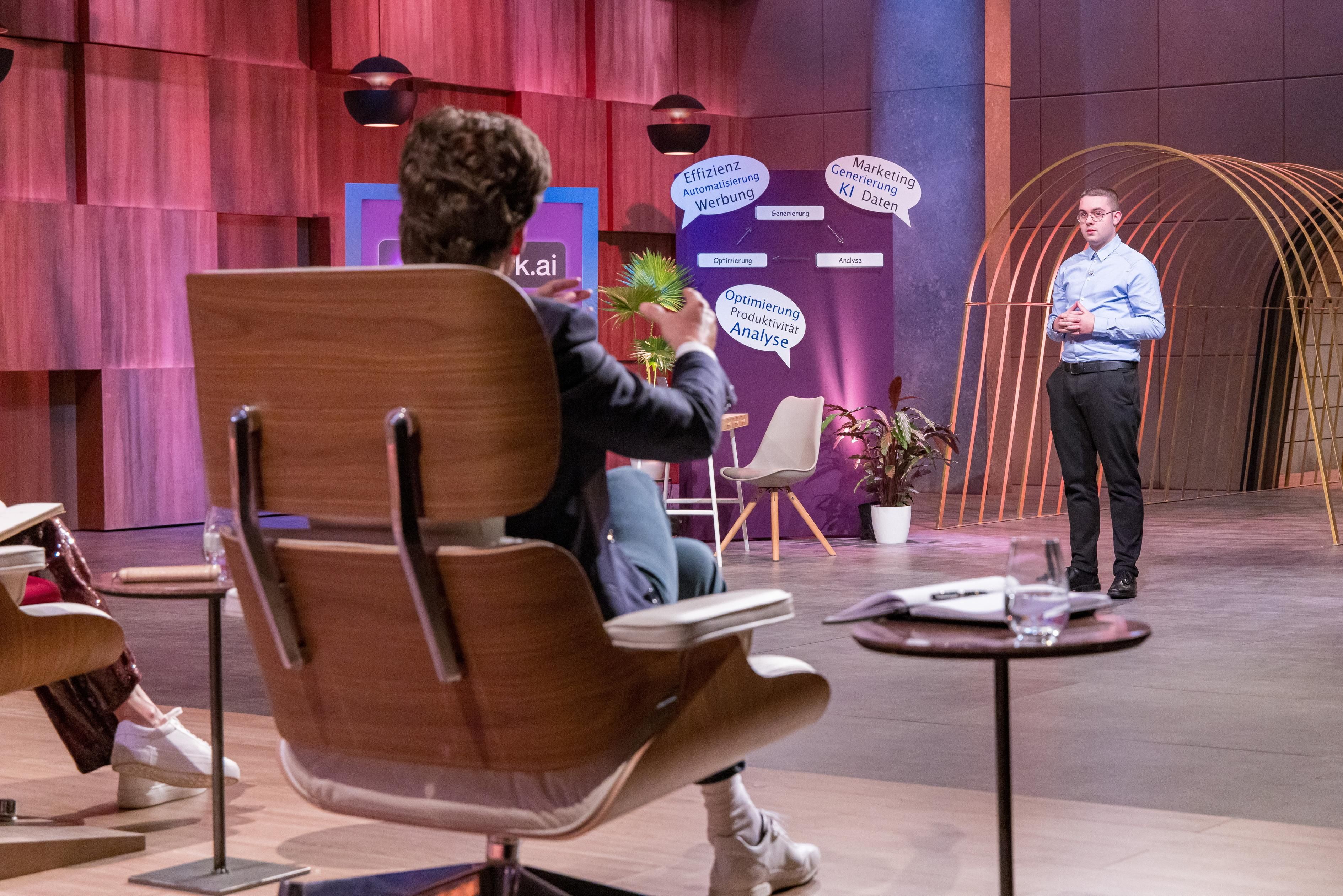 Christopher Zöllner präsentiert den 